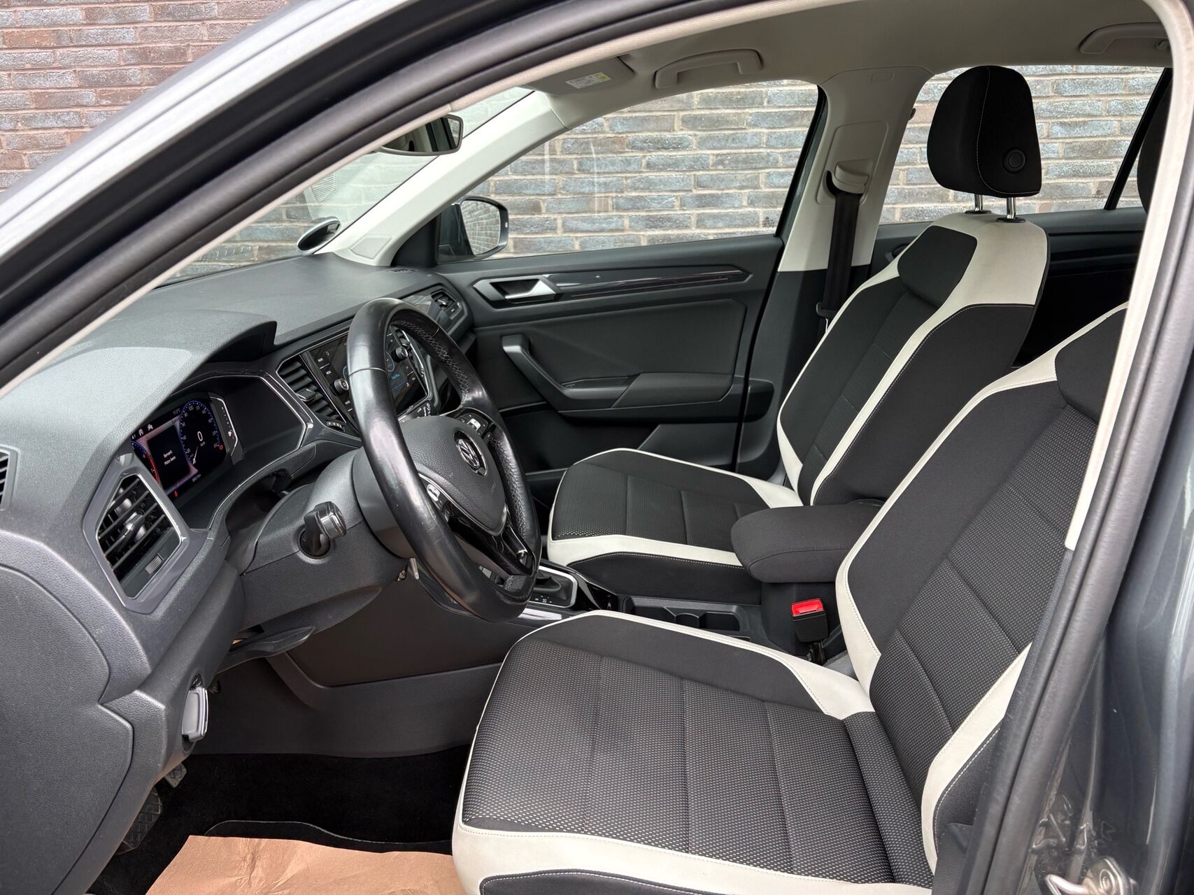 Billede af VW T-Roc 1,5 TSI ACT Sport DSG 150HK 5d 7g Aut.