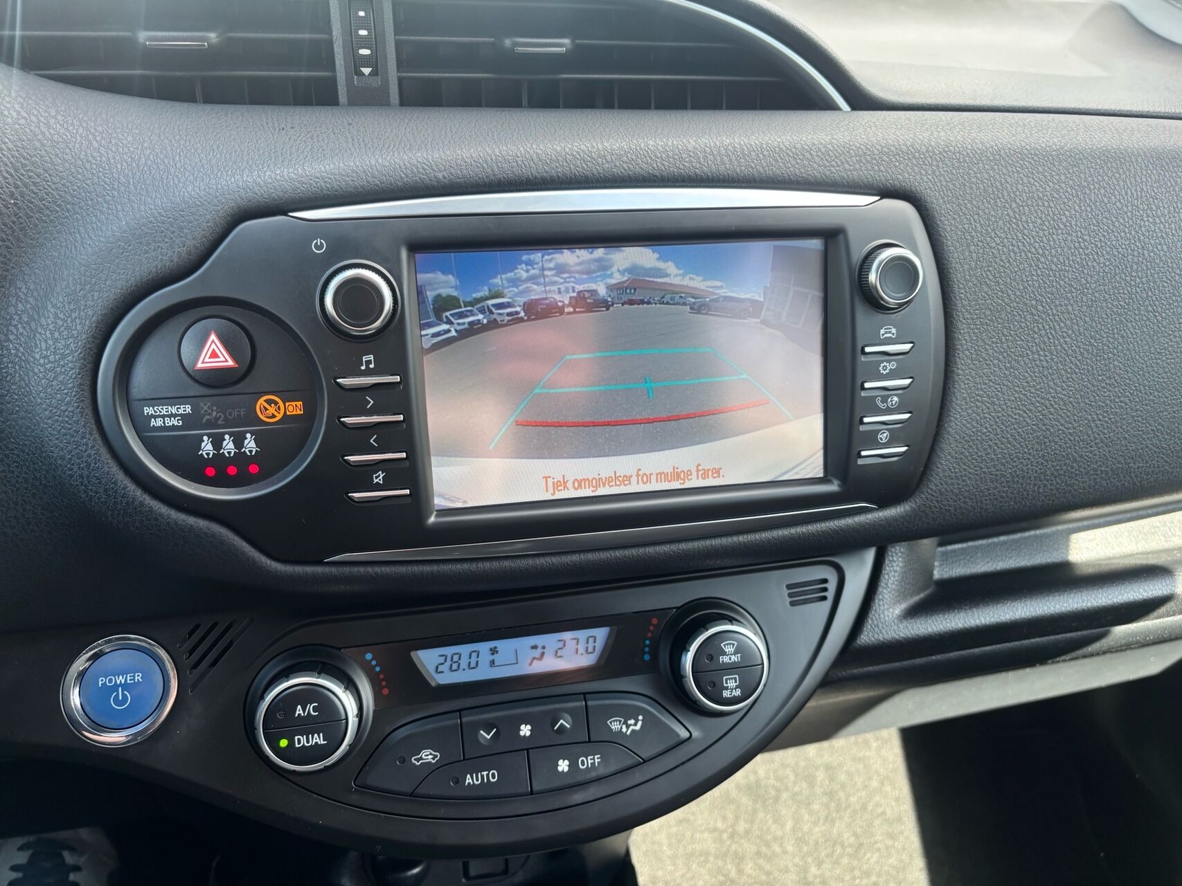 Billede af Toyota Yaris 1,5 Hybrid H3 Premiumpakke E-CVT 100HK 5d Trinl. Gear