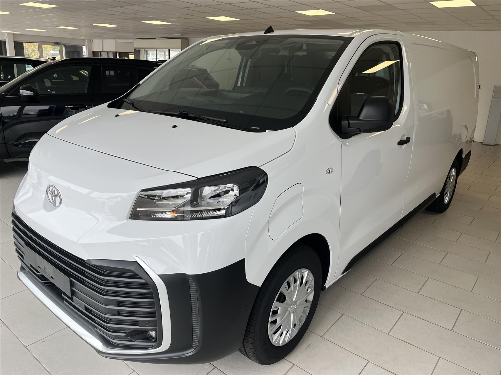 Billede af Toyota Proace Electric Long EL Comfort 136HK Van Aut.