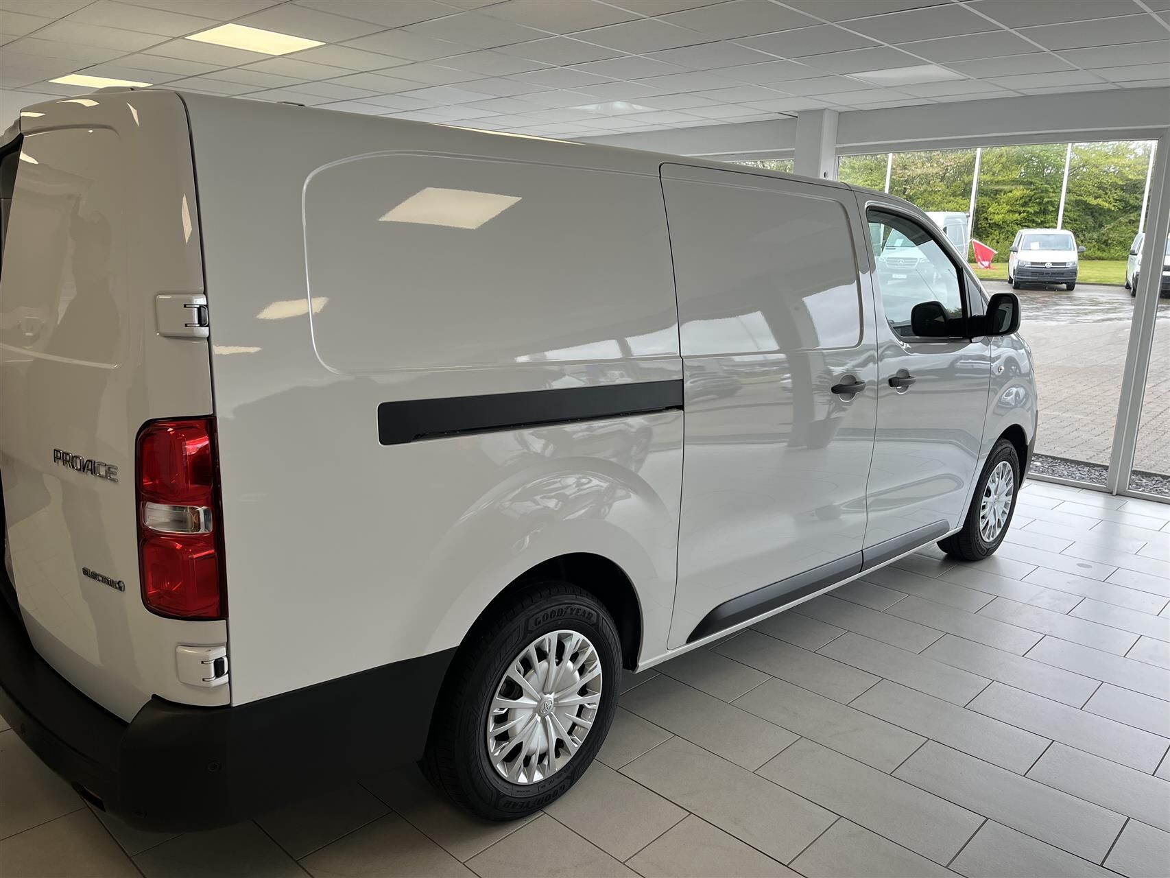 Billede af Toyota Proace Electric Long EL Comfort 136HK Van Aut.