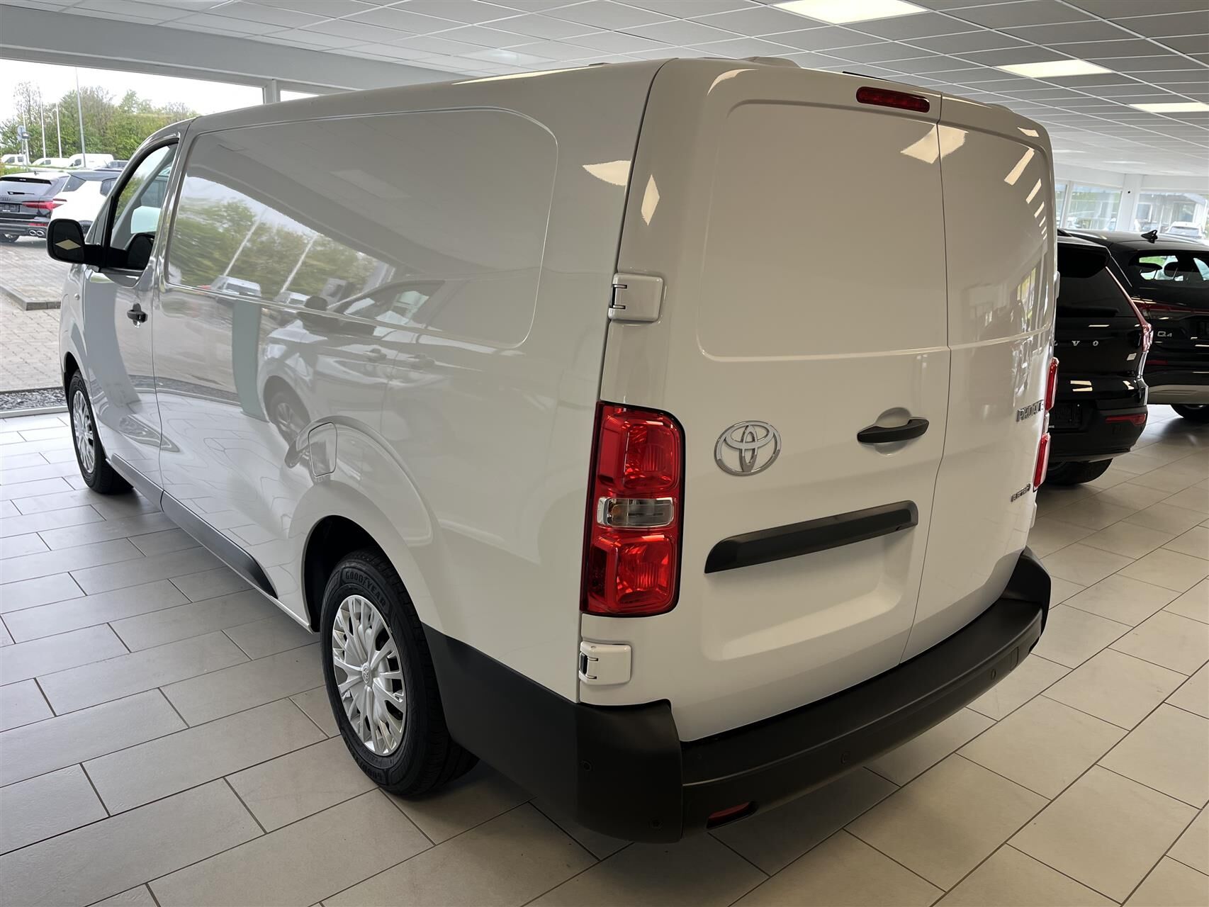 Billede af Toyota Proace Electric Long EL Comfort 136HK Van Aut.