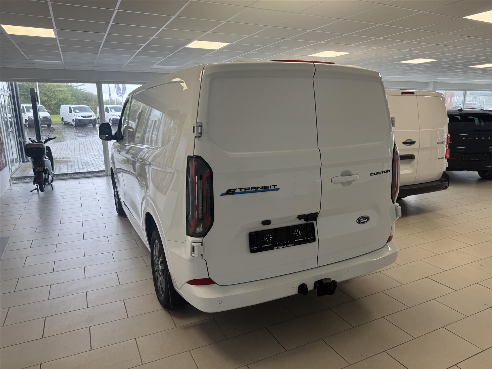 Billede af Ford E-Transit Custom 320 L2H1 EL Trend 136HK Van Aut.