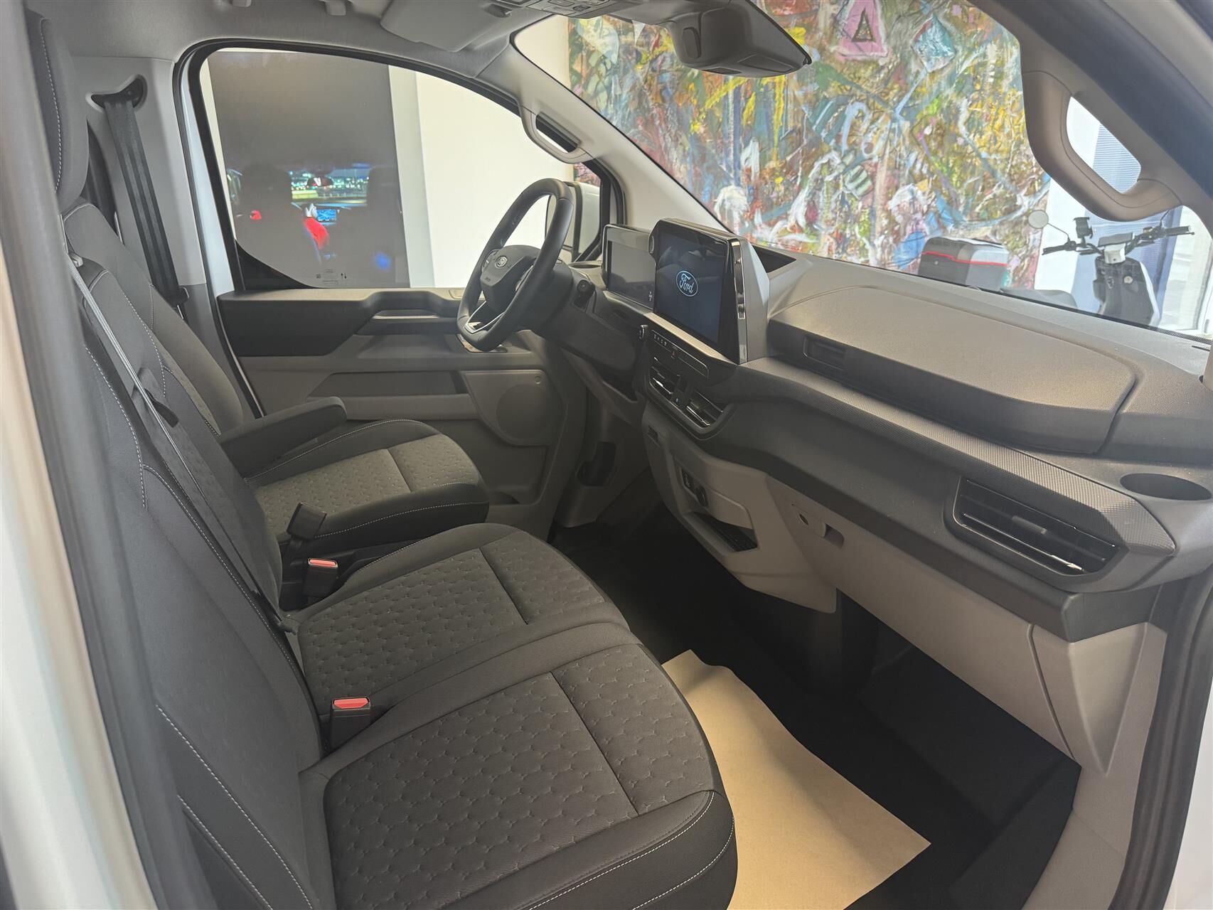 Billede af Ford E-Transit Custom 320 L2H1 EL Trend 136HK Van Aut.