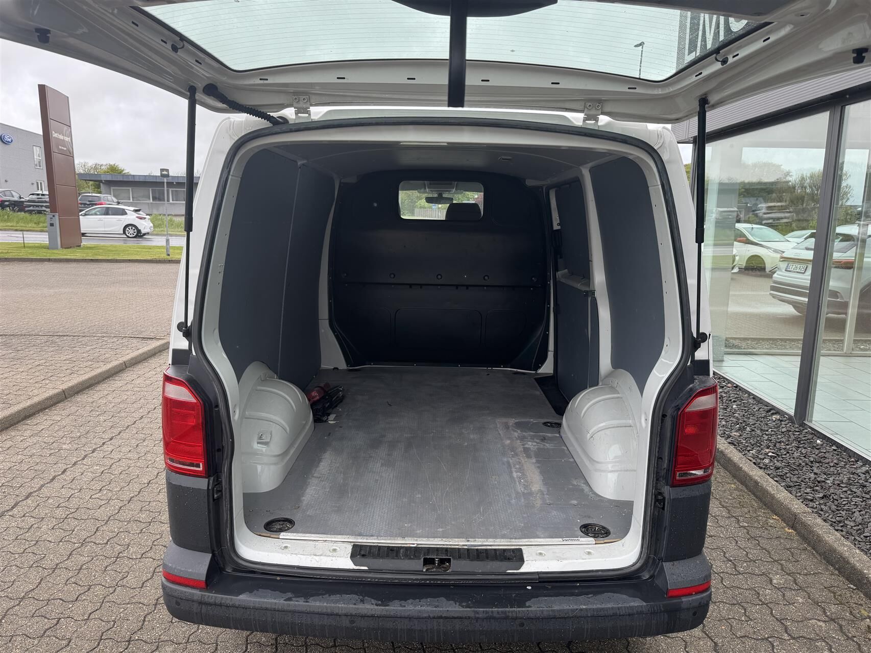 Billede af VW Transporter Kort 2,0 TDI BMT DSG 150HK Van 7g Aut.