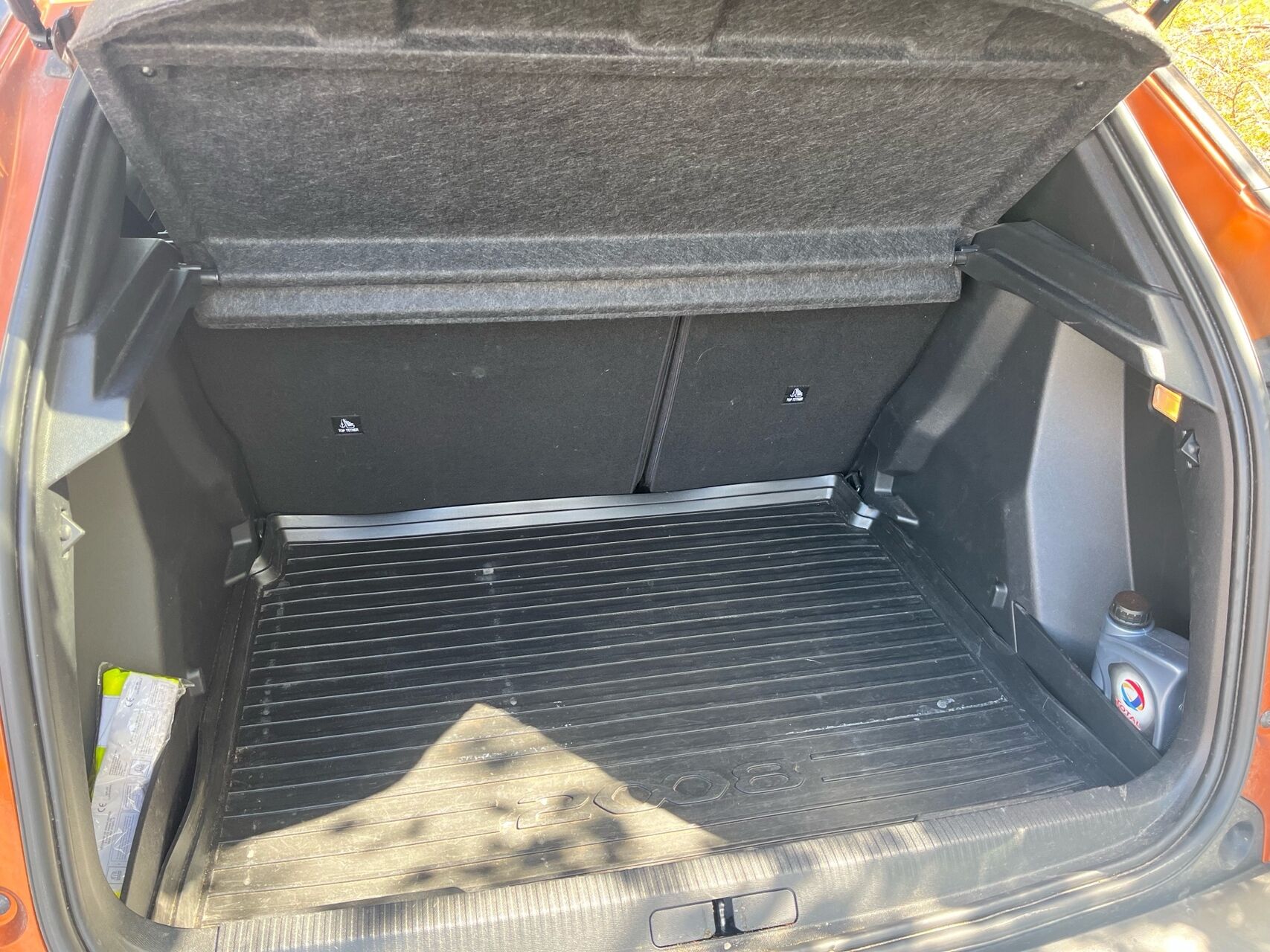 Billede af Peugeot 2008 1,2 PureTech Allure Pack EAT8 130HK 5d 8g Aut.