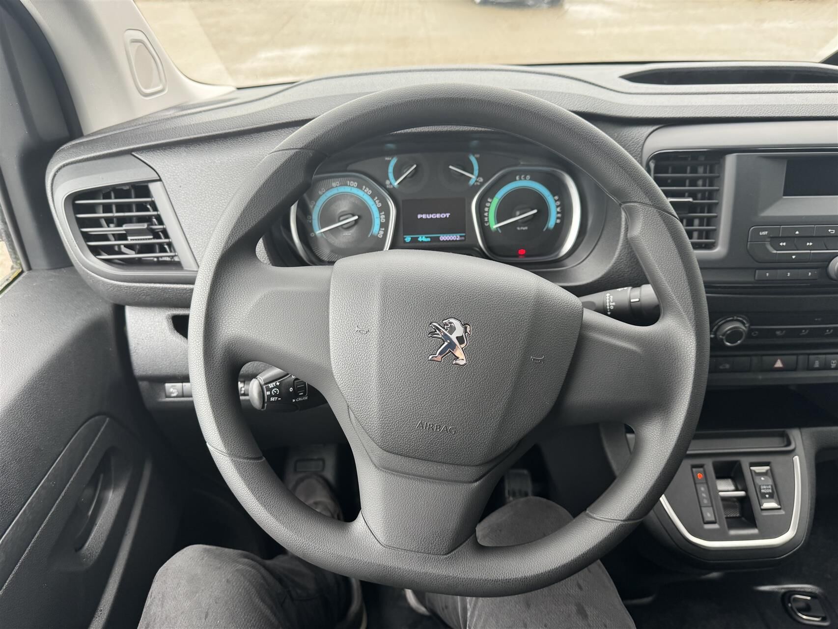 Billede af Peugeot e-Expert L3 EL Plus Limited 136HK Van Aut.