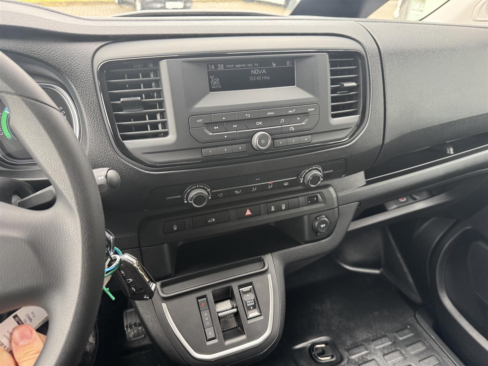 Billede af Peugeot e-Expert L3 EL Plus Limited 136HK Van Aut.