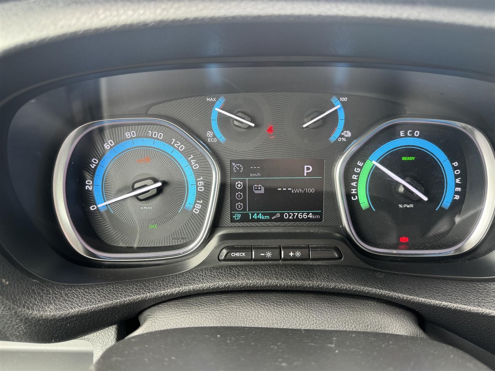 Billede af Peugeot e-Expert L2 EL Plus 136HK Van Aut.