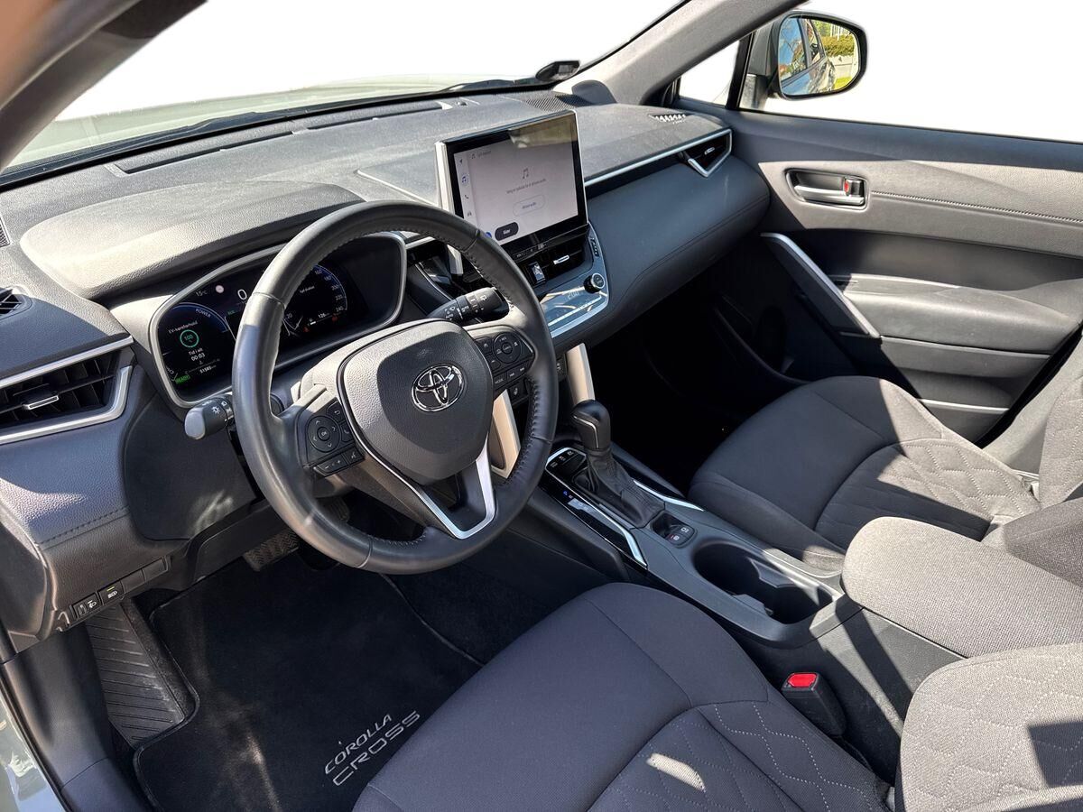 Billede af Toyota Corolla Cross 2,0 Hybrid Active E-CVT 197HK 5d Aut.