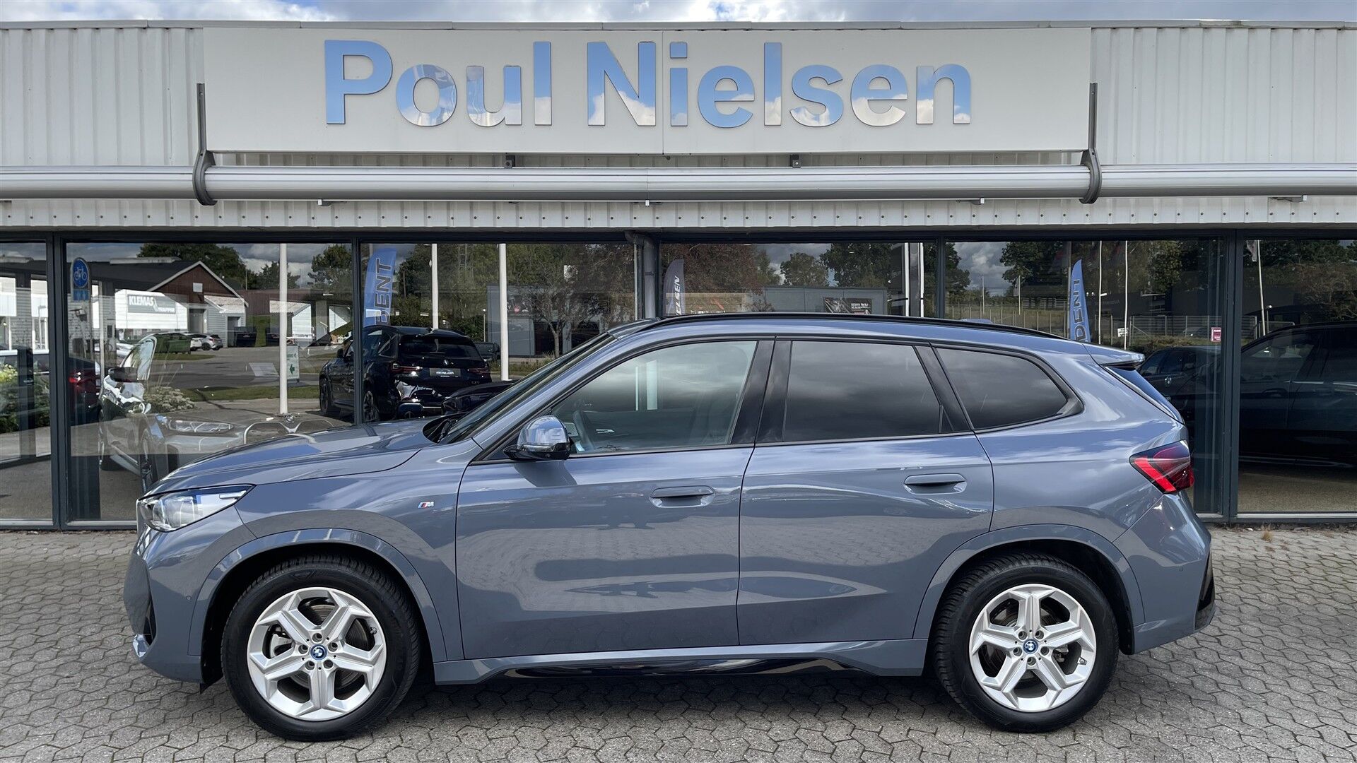 Billede af BMW iX1 xDrive30 Fully Charged 4x4 313HK 5d Aut.
