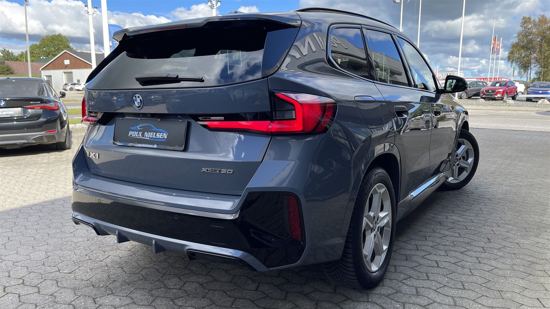 Billede af BMW iX1 xDrive30 Fully Charged 4x4 313HK 5d Aut.