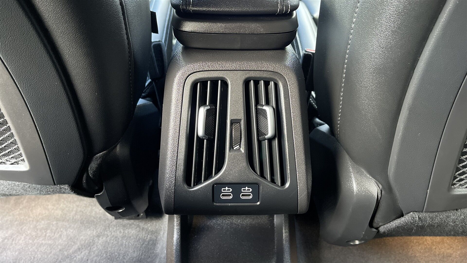 Billede af BMW iX1 xDrive30 Fully Charged 4x4 313HK 5d Aut.