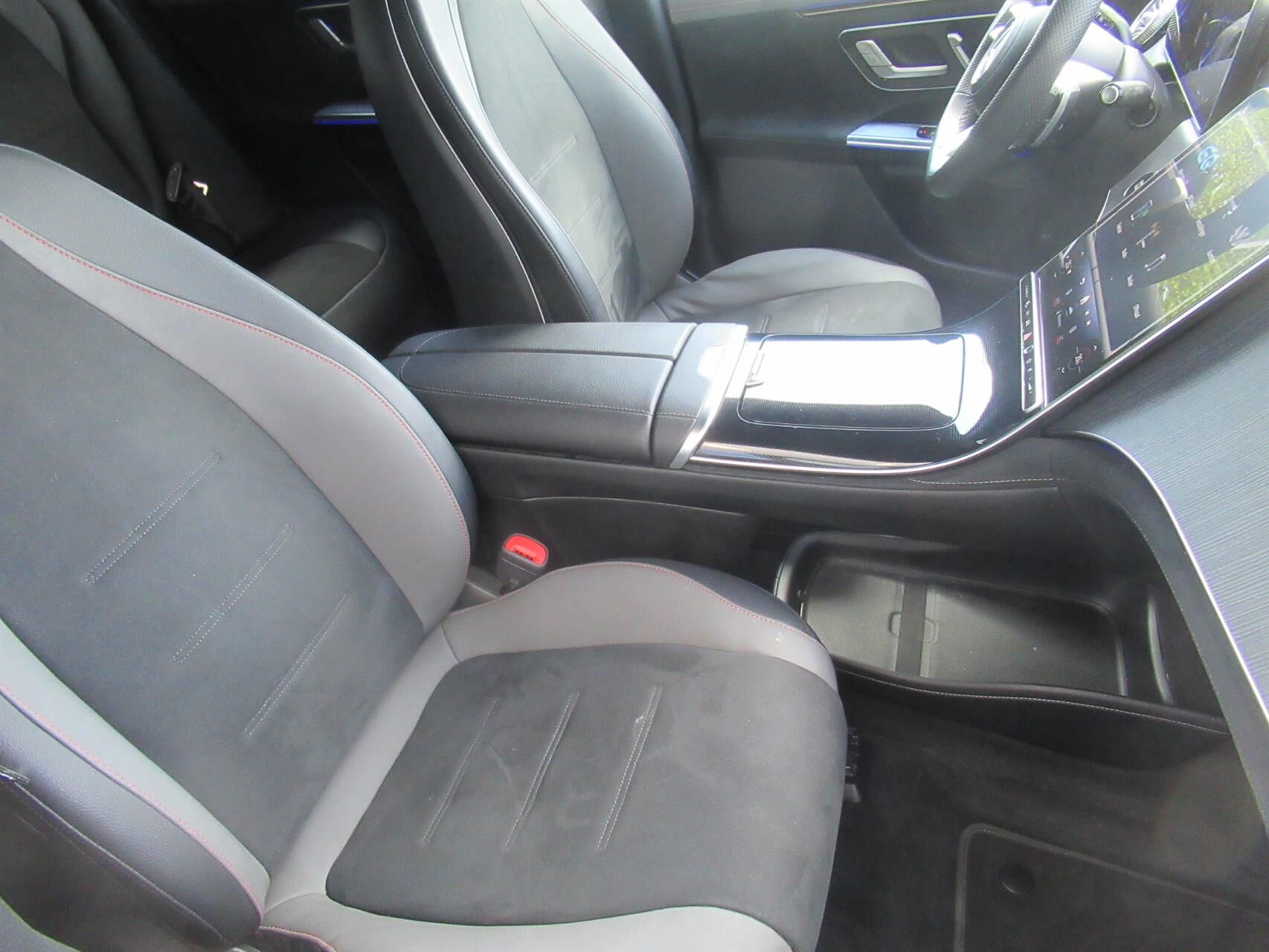 Billede af Mercedes-Benz EQE 350 EL AMG Advance Plus 4Matic 292HK 5d Aut.