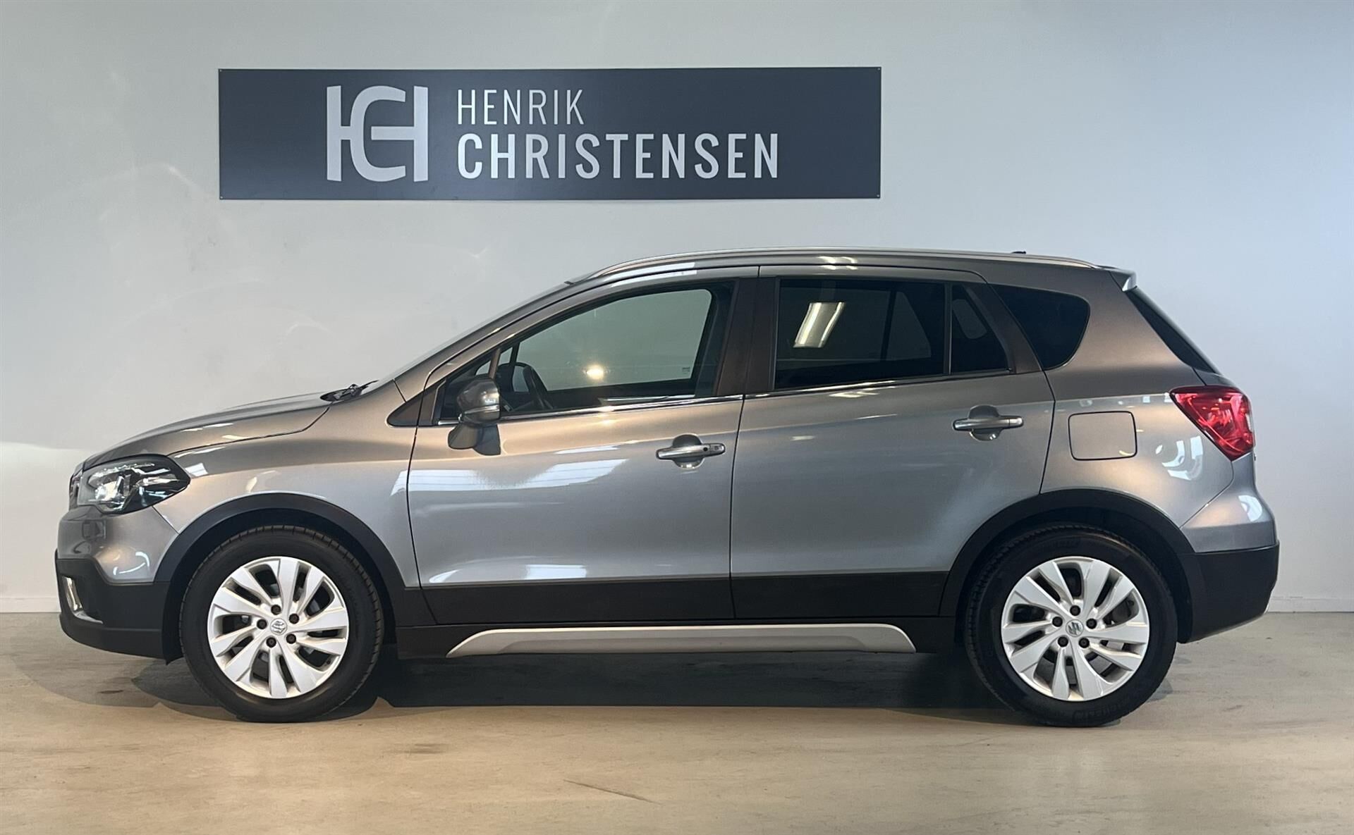 Billede af Suzuki S-Cross 1,0 Boosterjet Active 112HK 5d 6g Aut.