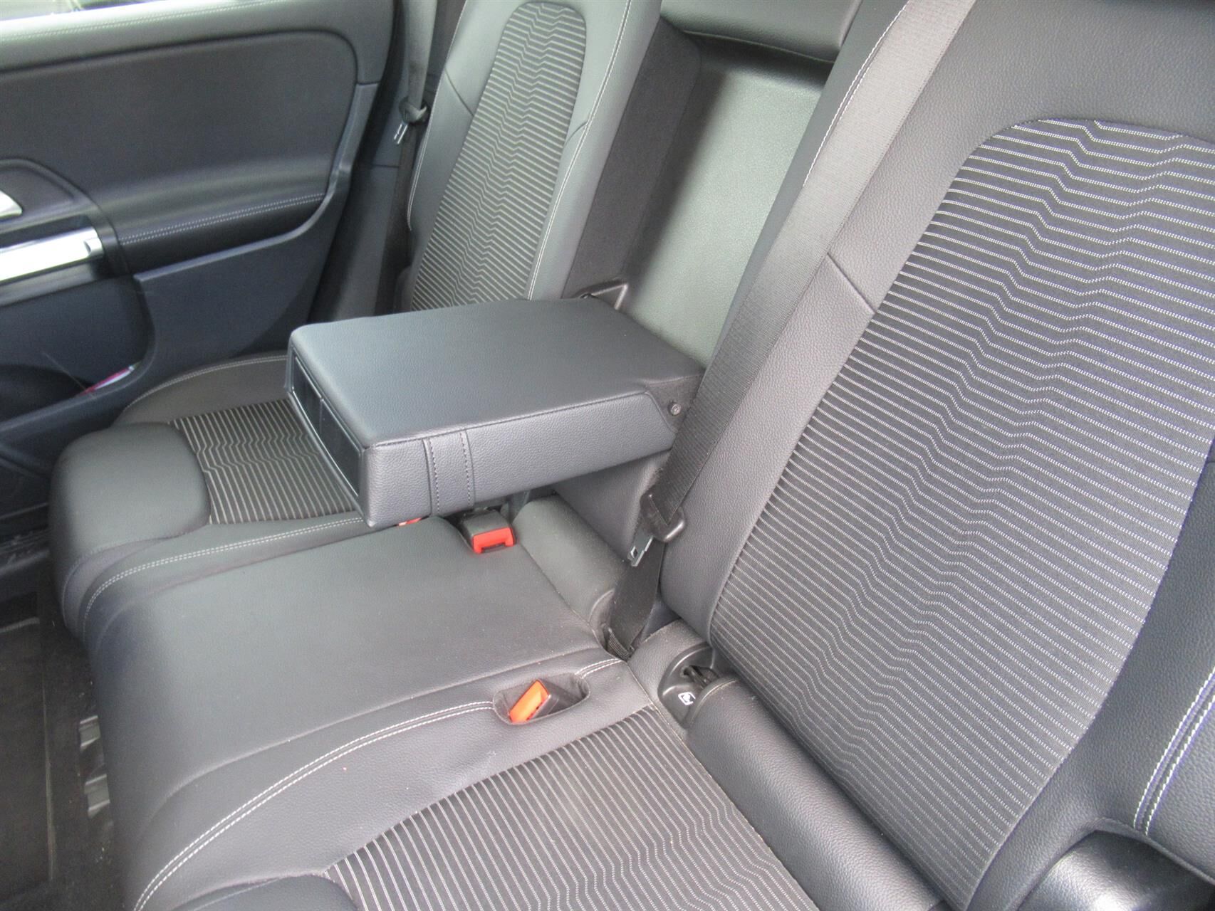 Billede af Mercedes-Benz GLB220 d 2,0 CDI 8G-DCT 190HK 5d 8g Aut.