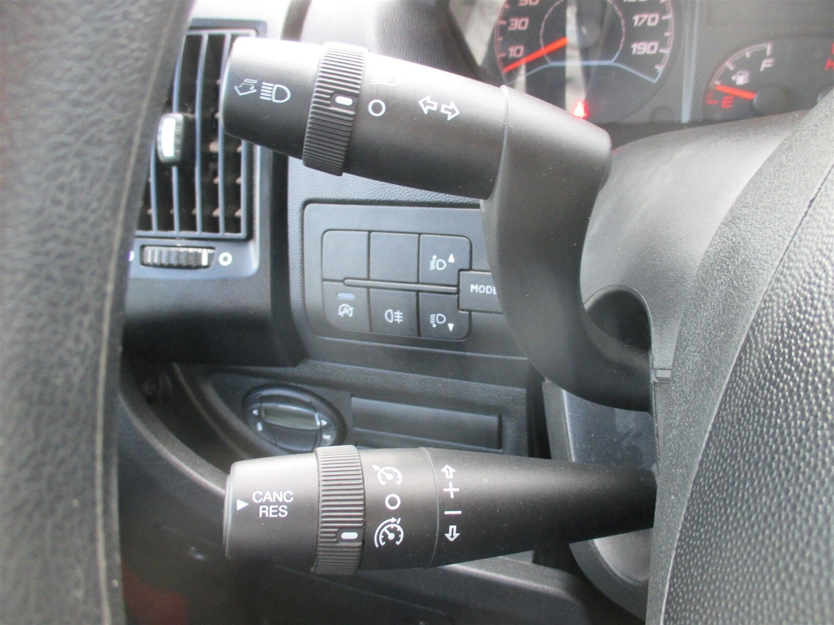 Billede af Citroën Jumper 30 L1H1 2,2 Blue HDi Flexline start/stop 120HK Van