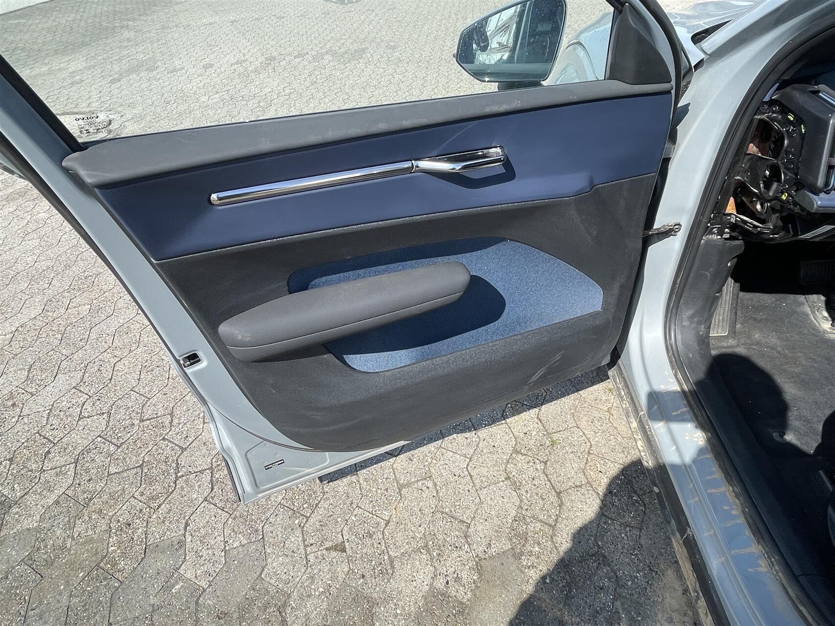 Billede af Volvo EX30 Single Motor Extended Range Core 272HK 5d Aut.
