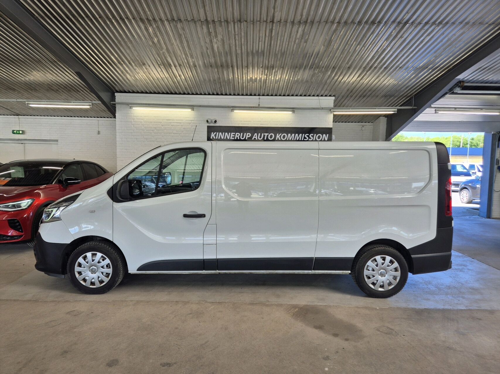 Billede af Renault Trafic T29 L2H1 2,0 DCI 145HK Van 6g Aut.