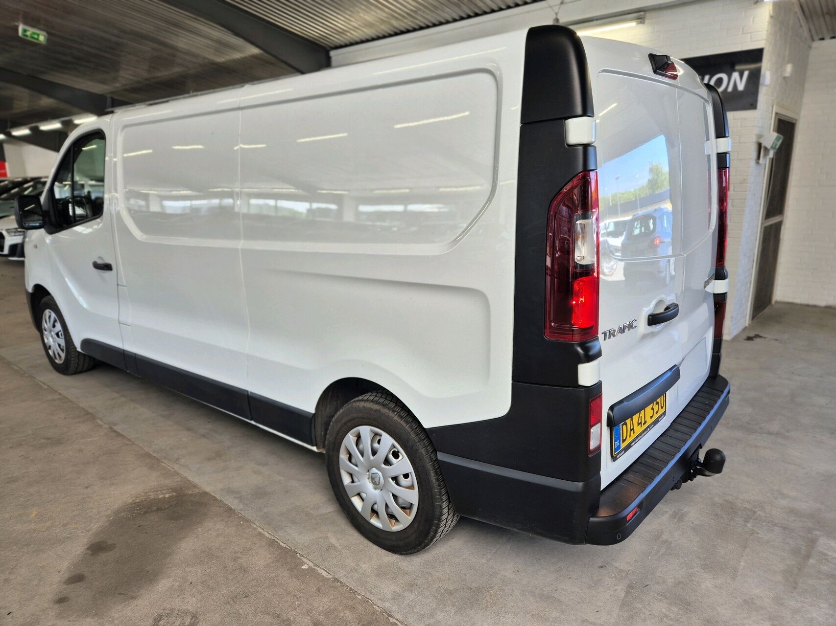 Billede af Renault Trafic T29 L2H1 2,0 DCI 145HK Van 6g Aut.