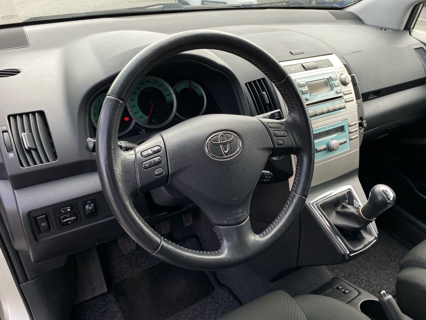 Billede af Toyota Corolla Verso 7 pers. 1,8 Linea Terra 129HK