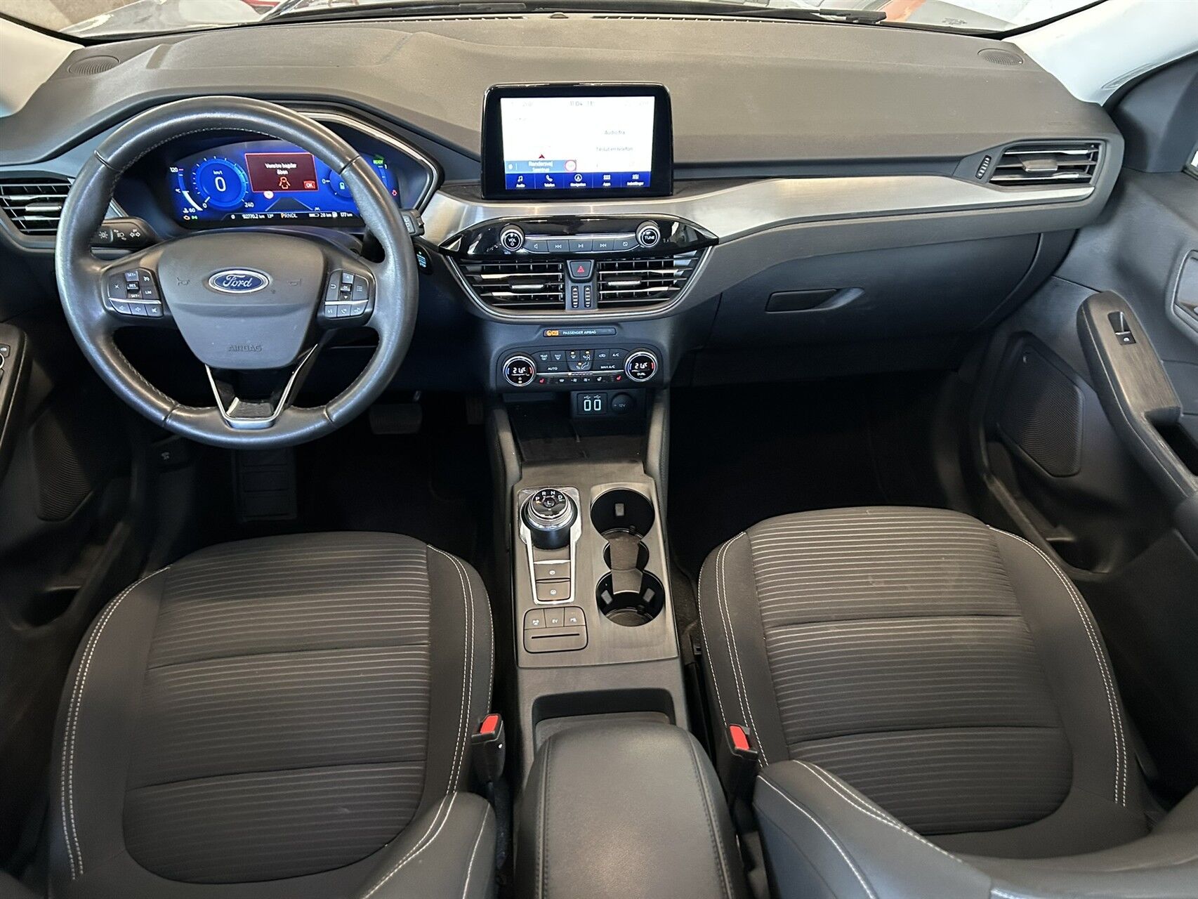 Billede af Ford Kuga 2,5 Plugin-hybrid Titanium CVT 225HK 5d Trinl. Gear