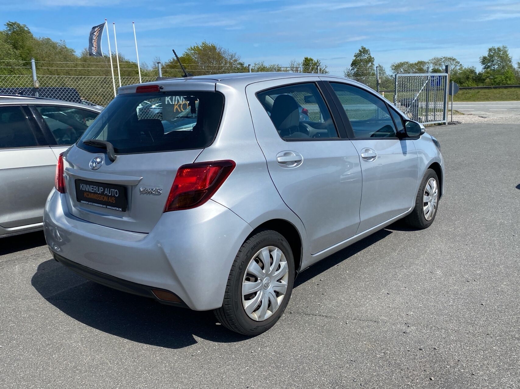 Billede af Toyota Yaris 1,0 VVT-I T2 69HK 5d