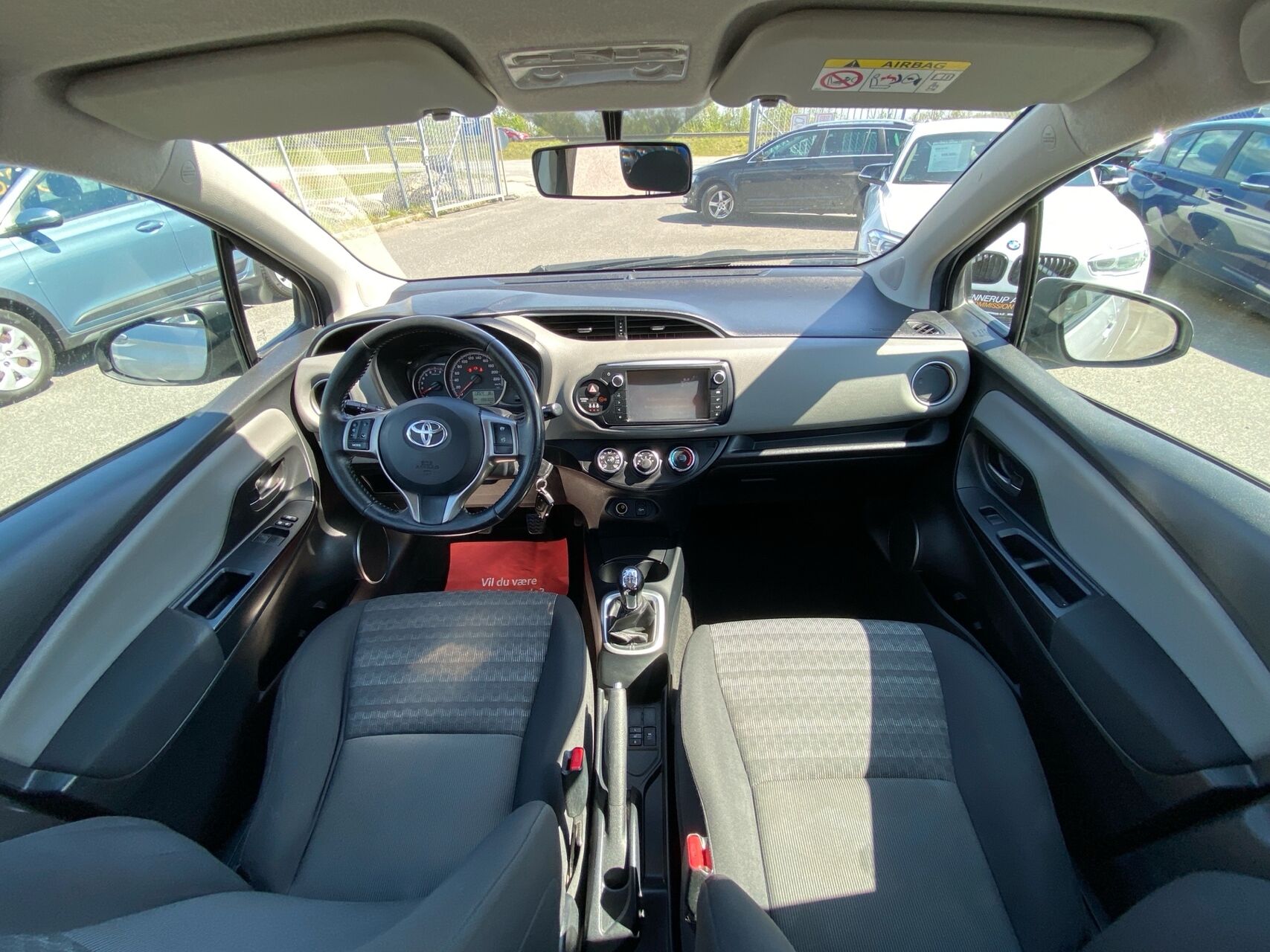 Billede af Toyota Yaris 1,0 VVT-I T2 69HK 5d