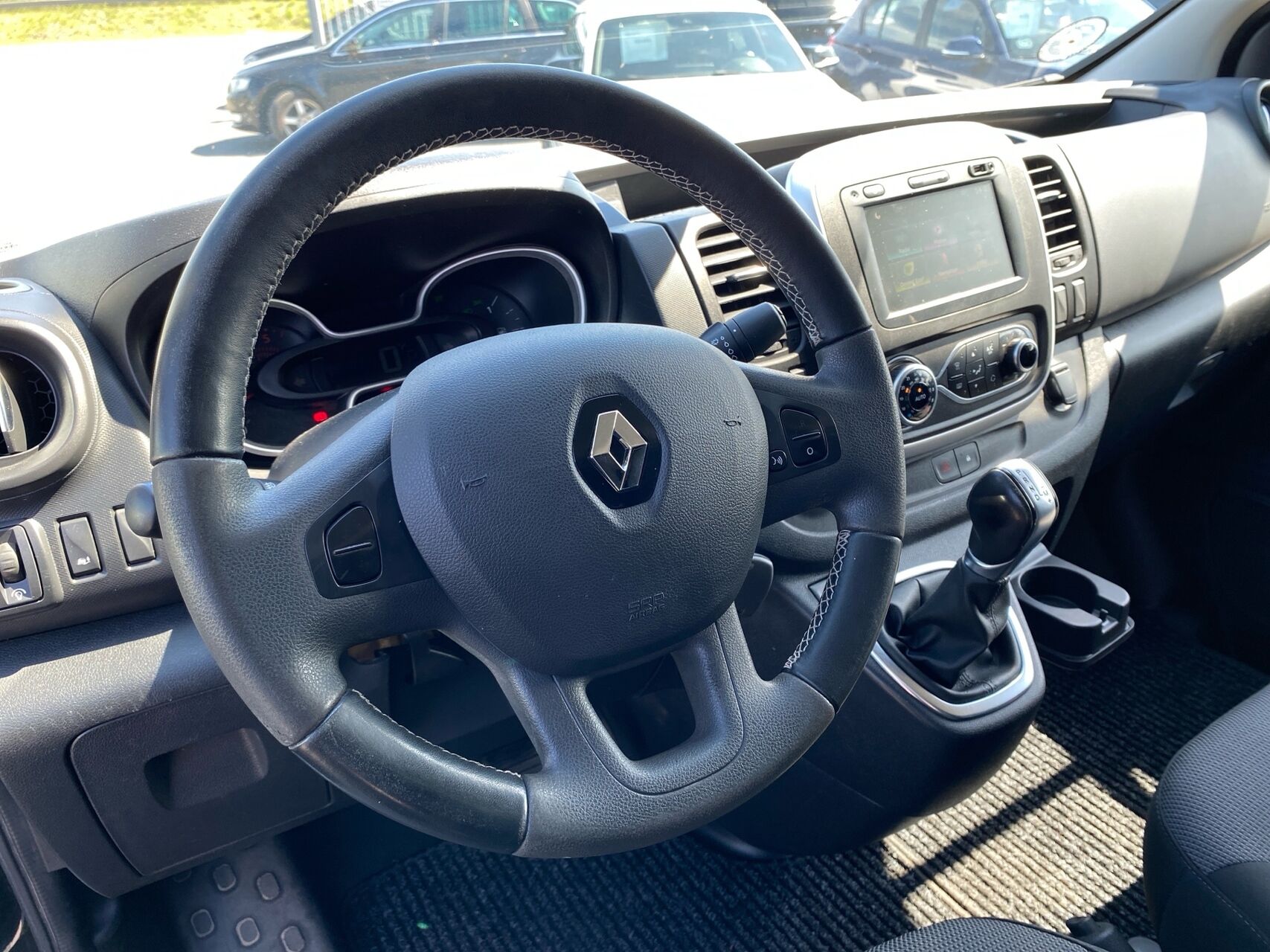 Billede af Renault Trafic T29 L2H1 2,0 DCI 170HK Van 6g Aut.