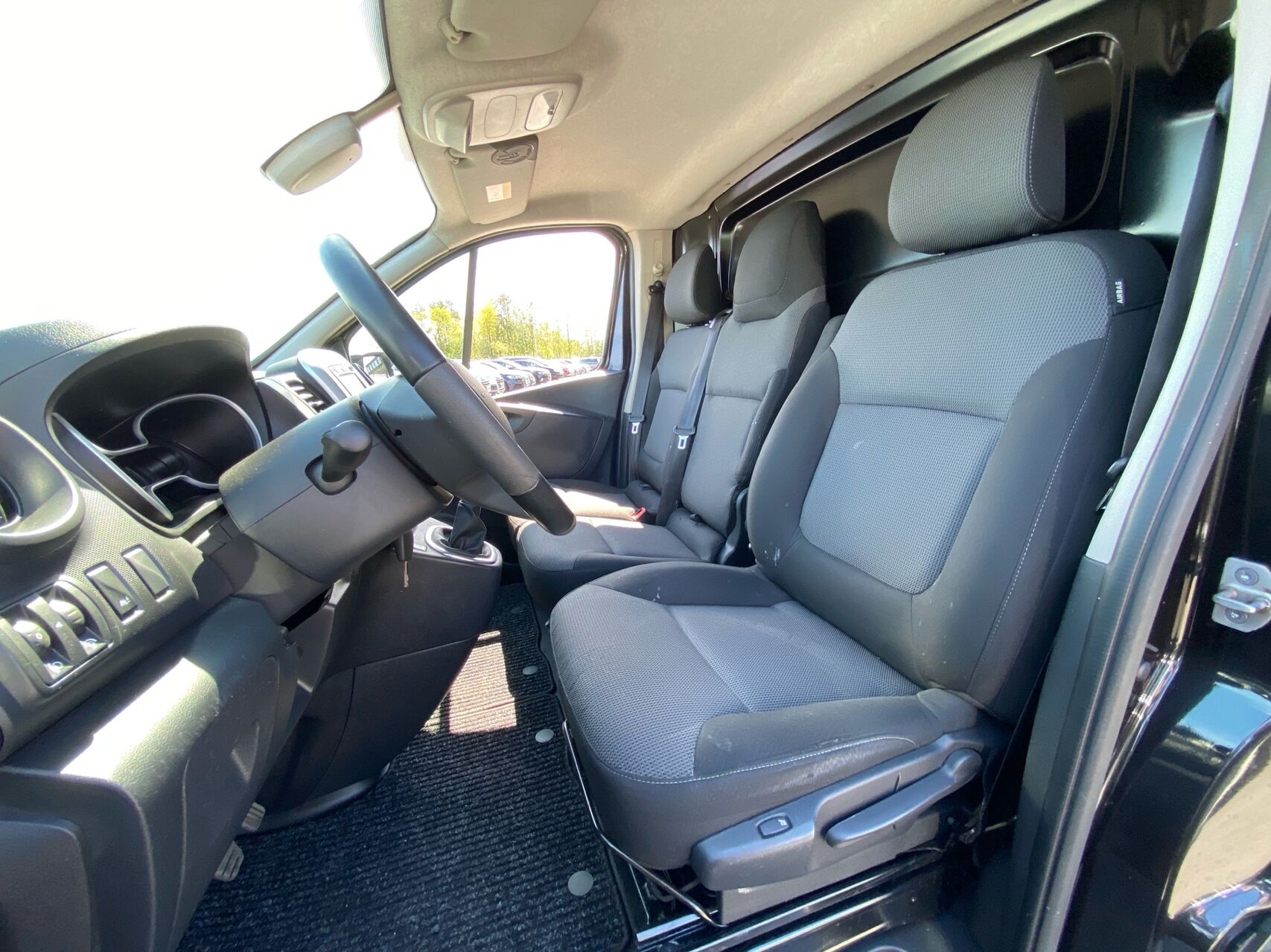 Billede af Renault Trafic T29 L2H1 2,0 DCI 170HK Van 6g Aut.