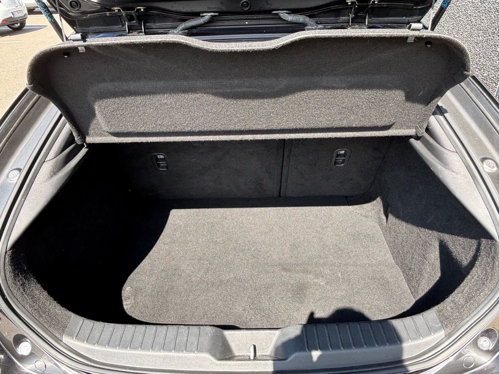 Billede af Mazda 3 2,0 Skyactiv-G  Mild hybrid Sky 150HK 5d 6g Aut.
