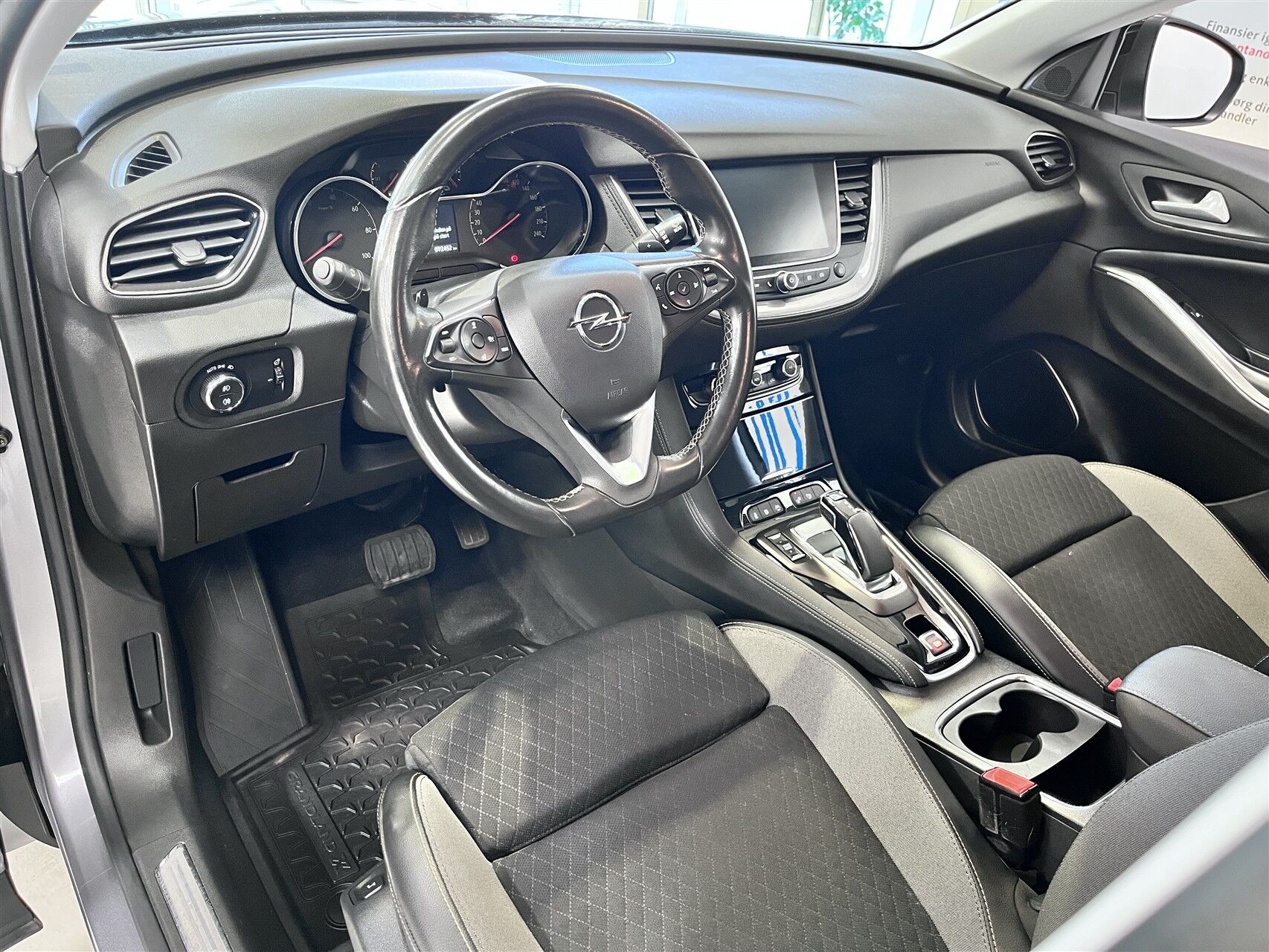 Billede af Opel Grandland X 1,6 PHEV  Plugin-hybrid Cosmo Prestige Pack 225HK 5d 8g Aut.