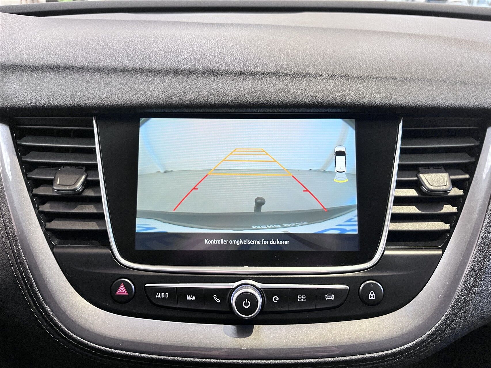 Billede af Opel Grandland X 1,6 PHEV  Plugin-hybrid Cosmo Prestige Pack 225HK 5d 8g Aut.