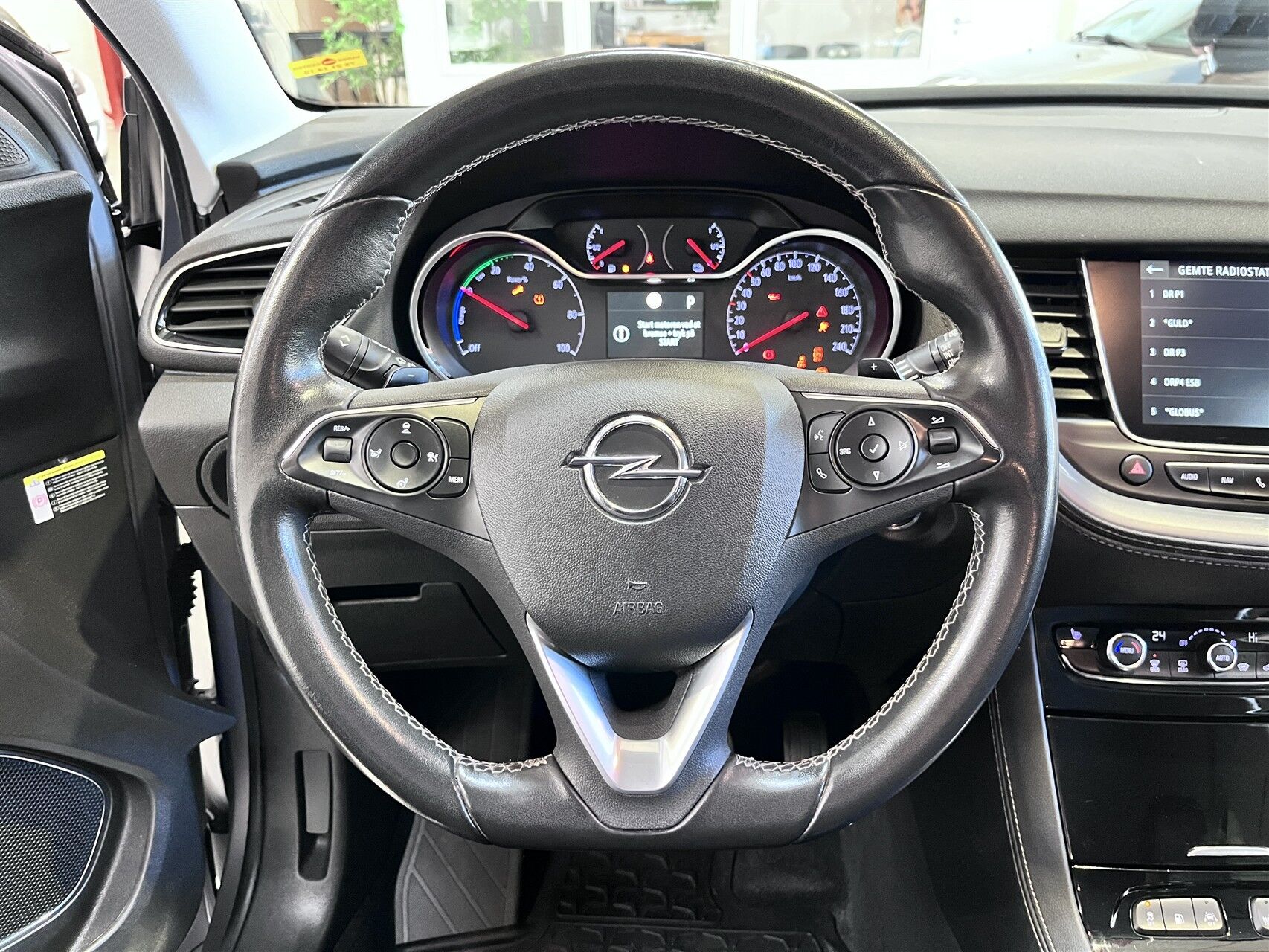 Billede af Opel Grandland X 1,6 PHEV  Plugin-hybrid Cosmo Prestige Pack 225HK 5d 8g Aut.