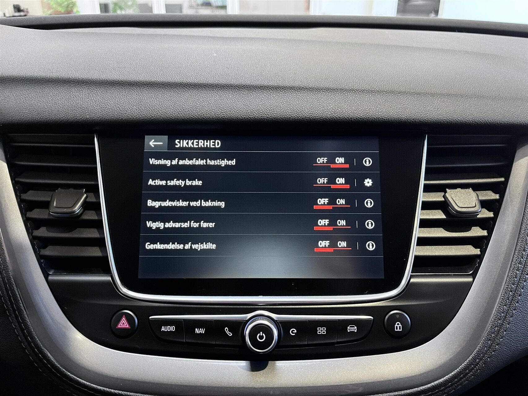 Billede af Opel Grandland X 1,6 PHEV  Plugin-hybrid Cosmo Prestige Pack 225HK 5d 8g Aut.