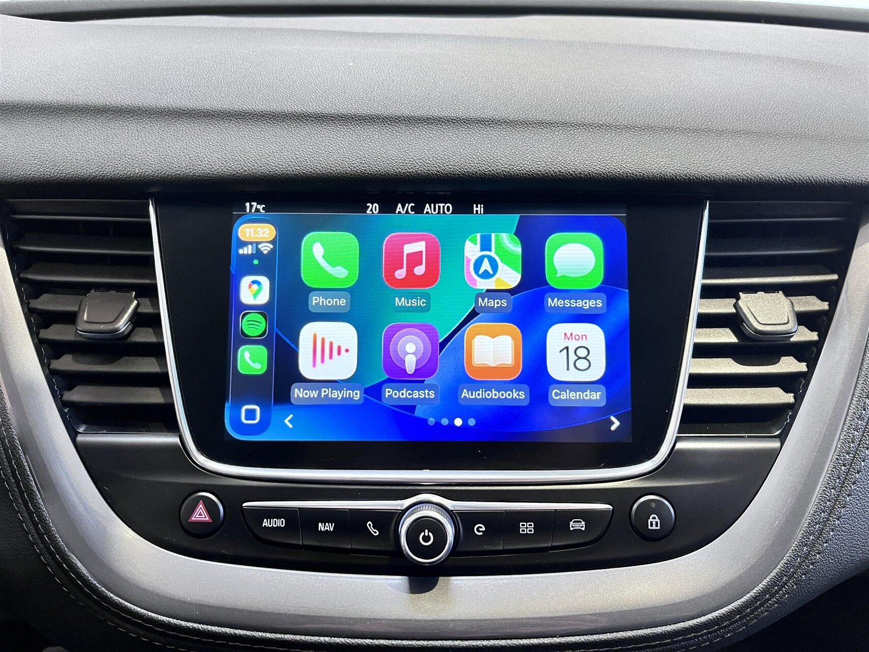 Billede af Opel Grandland X 1,6 PHEV  Plugin-hybrid Cosmo Prestige Pack 225HK 5d 8g Aut.