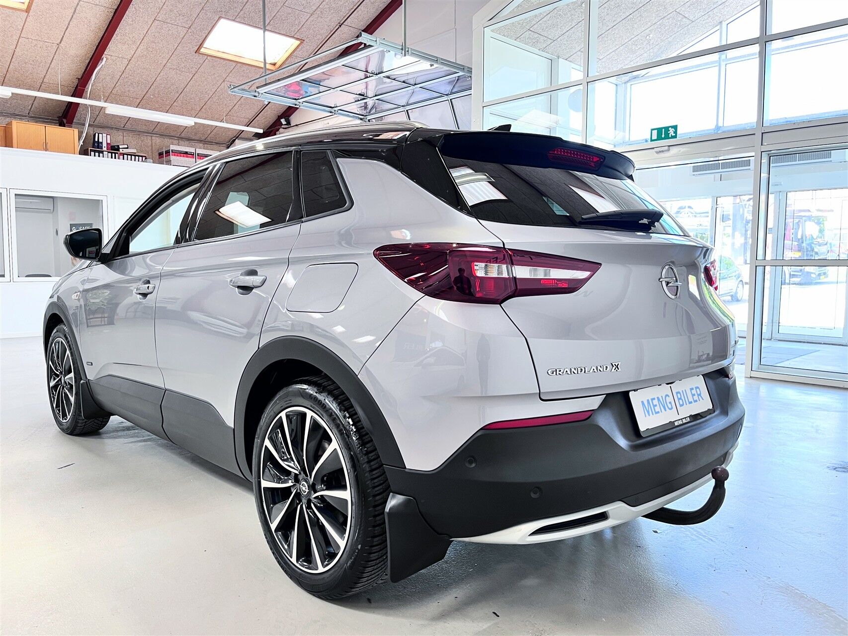 Billede af Opel Grandland X 1,6 PHEV  Plugin-hybrid Cosmo Prestige Pack 225HK 5d 8g Aut.