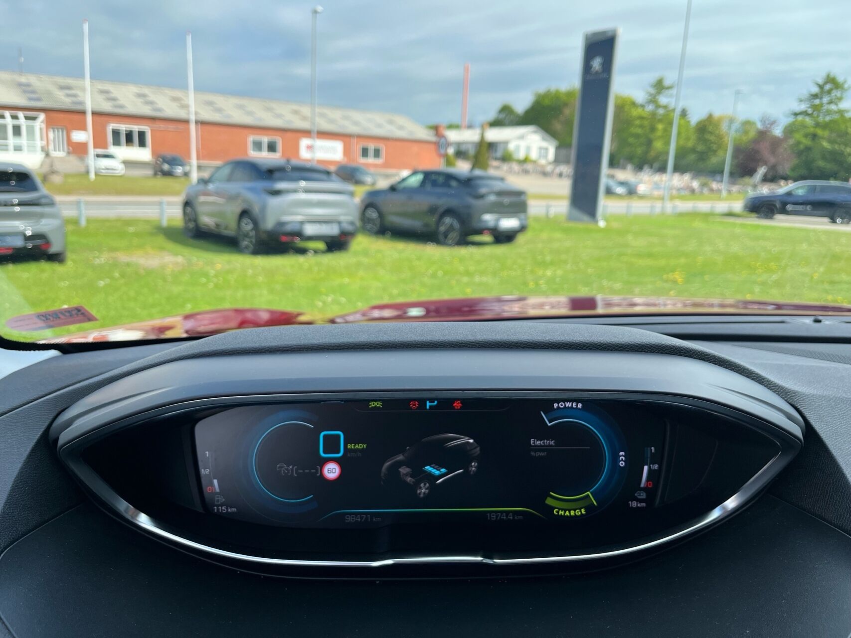Billede af Peugeot 3008 1,6 PureTech  Plugin-hybrid Allure LTD EAT8 225HK 5d 8g Aut.