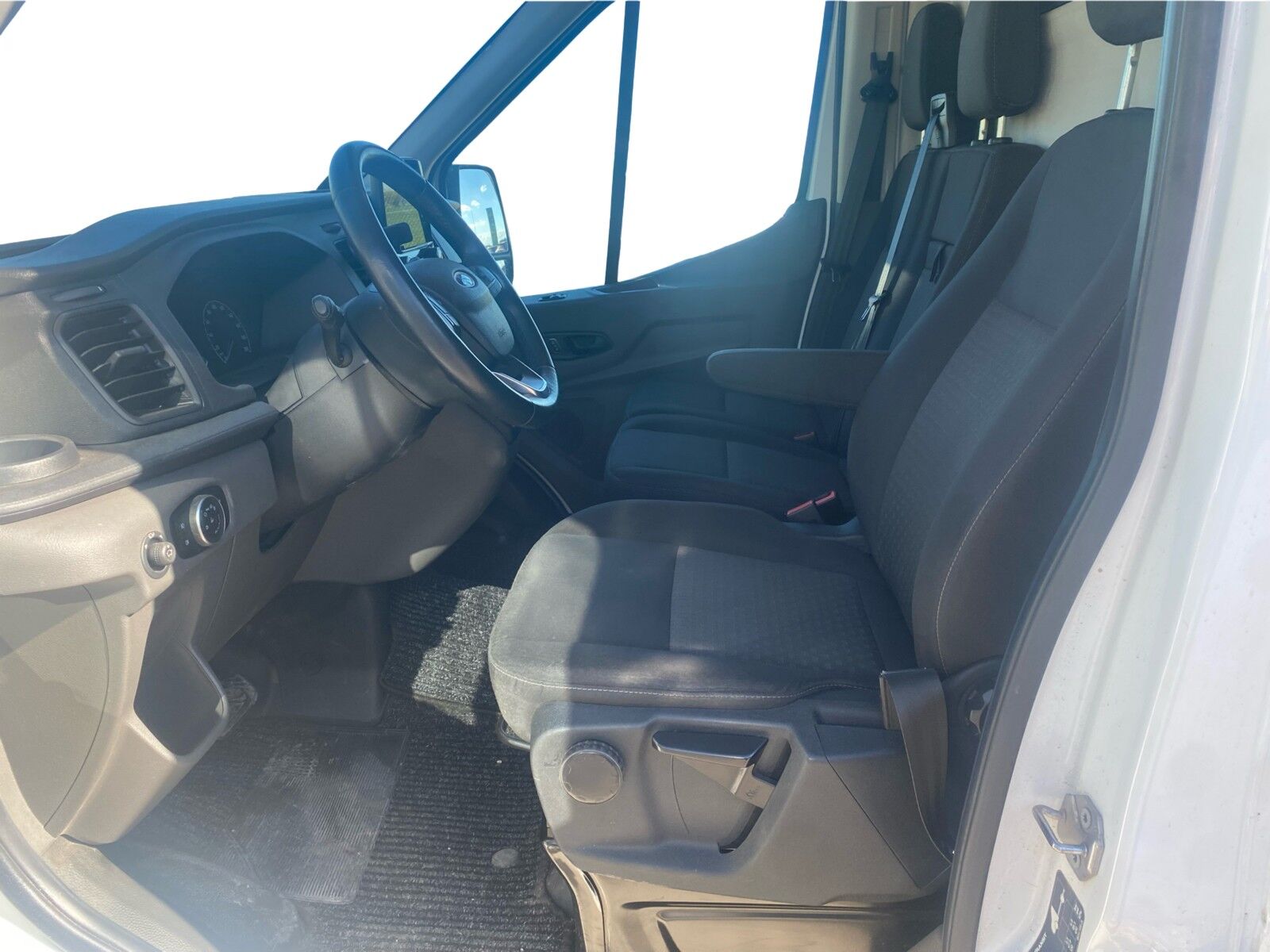Billede af Ford Transit 350 L3H2 2,0 TDCI HDT Trend RWD 170HK Van 10g Aut.
