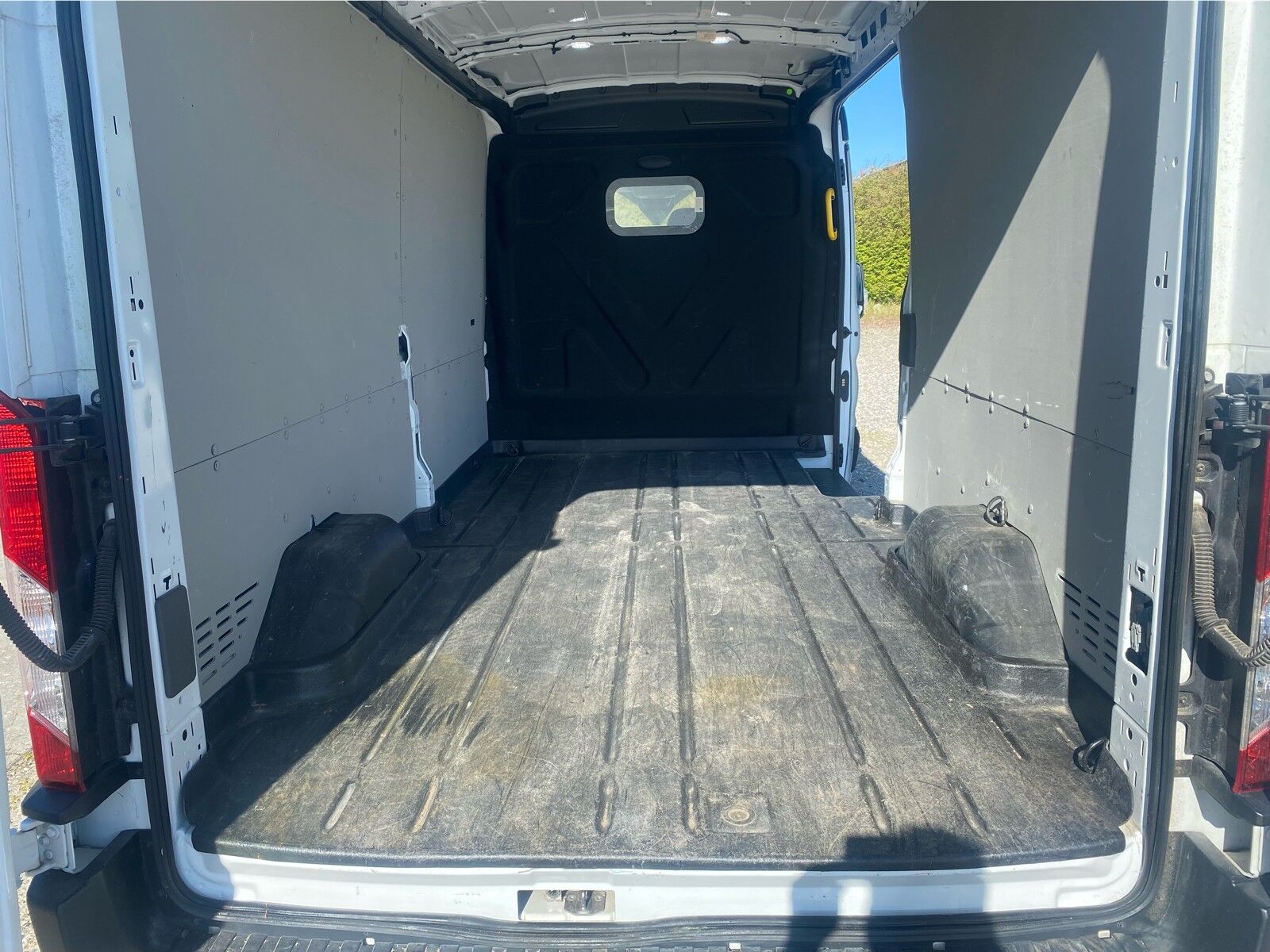 Billede af Ford Transit 350 L3H2 2,0 TDCI HDT Trend RWD 170HK Van 10g Aut.