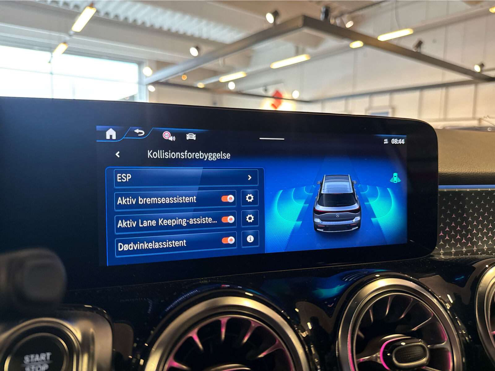 Billede af Mercedes-Benz EQB 250+ EL Progressive 7 pers. 190HK 5d Aut.