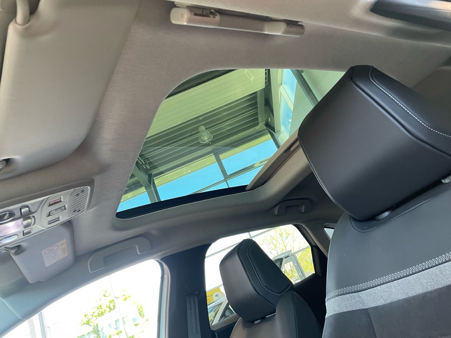 Billede af Citroën e-C4 X EL Palais Sky 136HK 5d Aut.