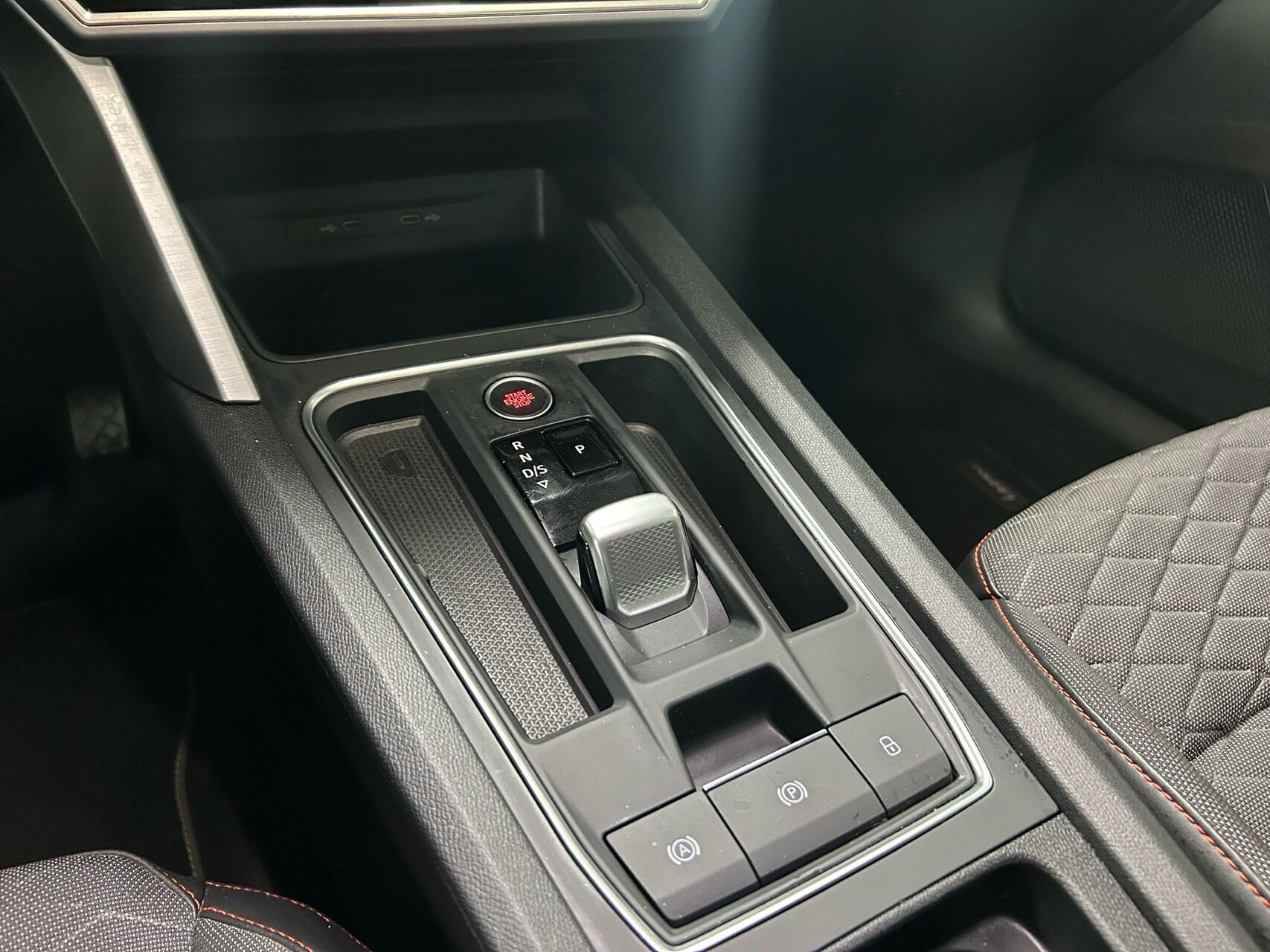 Billede af Seat Leon Sportstourer 1,5 e-TSI  Mild hybrid FR DSG 150HK Stc 7g Aut.
