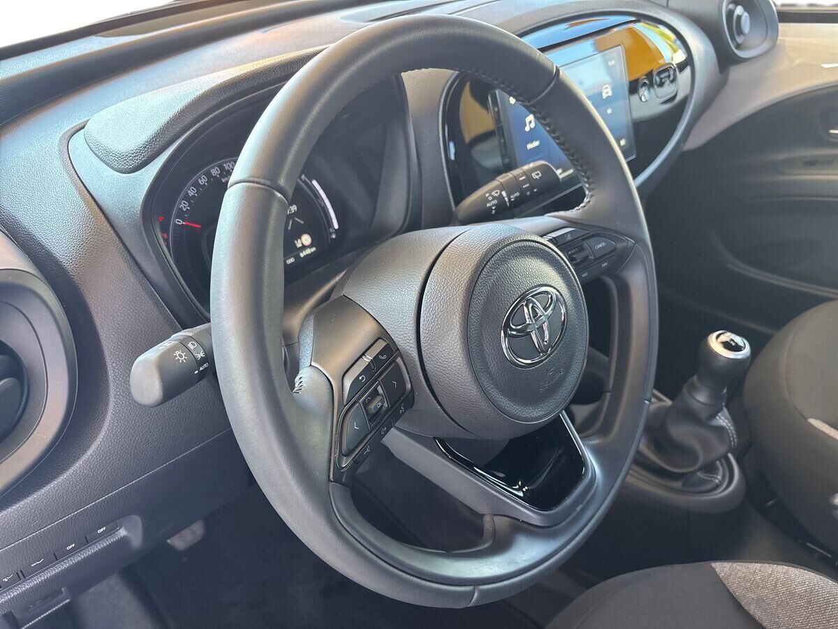 Billede af Toyota Aygo X 1,0 VVT-I Active 72HK 5d