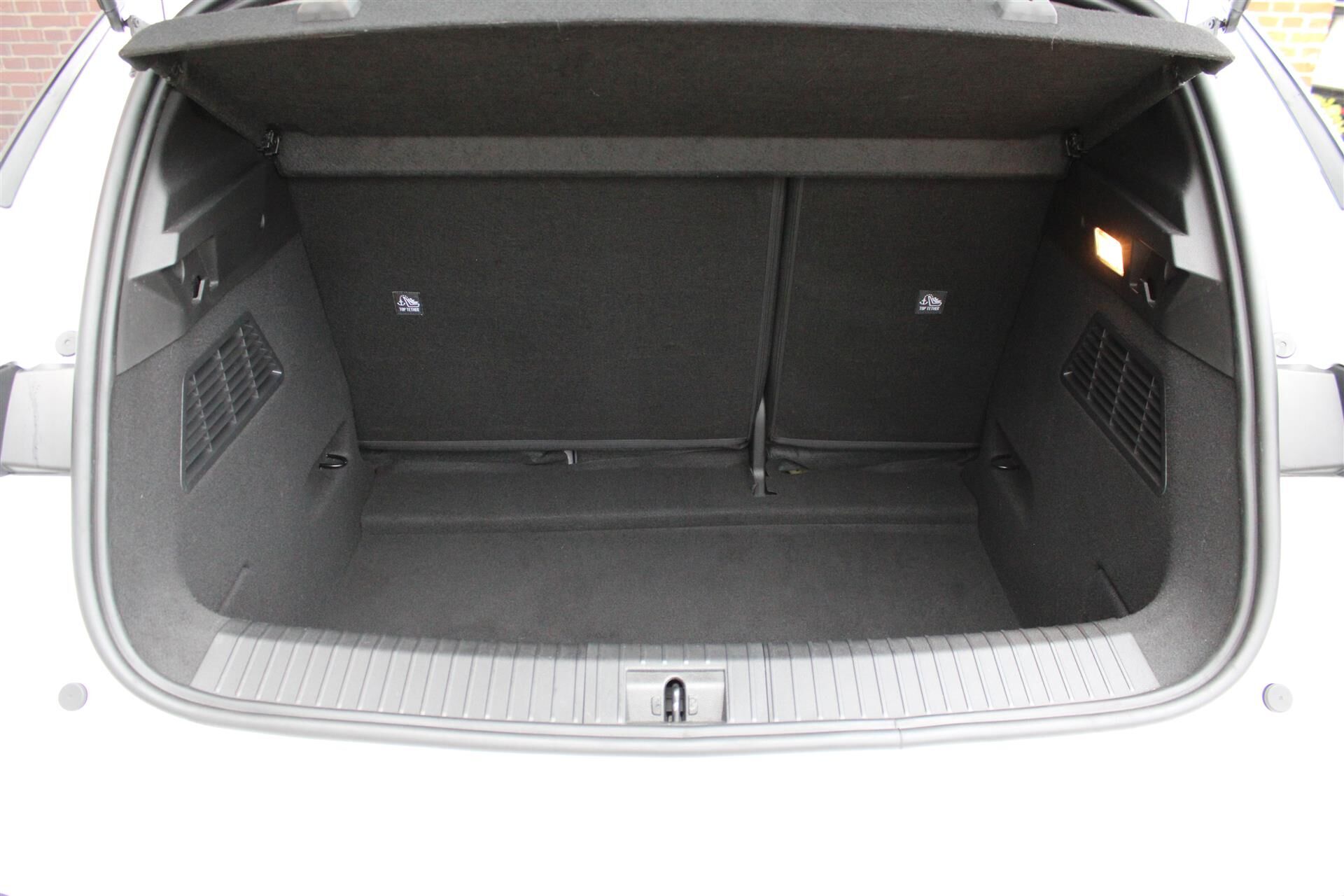 Billede af Renault Mégane E-TECH Equilibre 220HK 5d Aut.