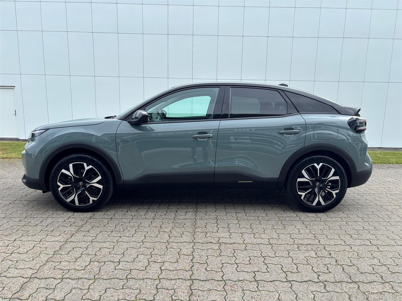 Billede af Citroën e-C4 EL Max 156HK 5d Aut.