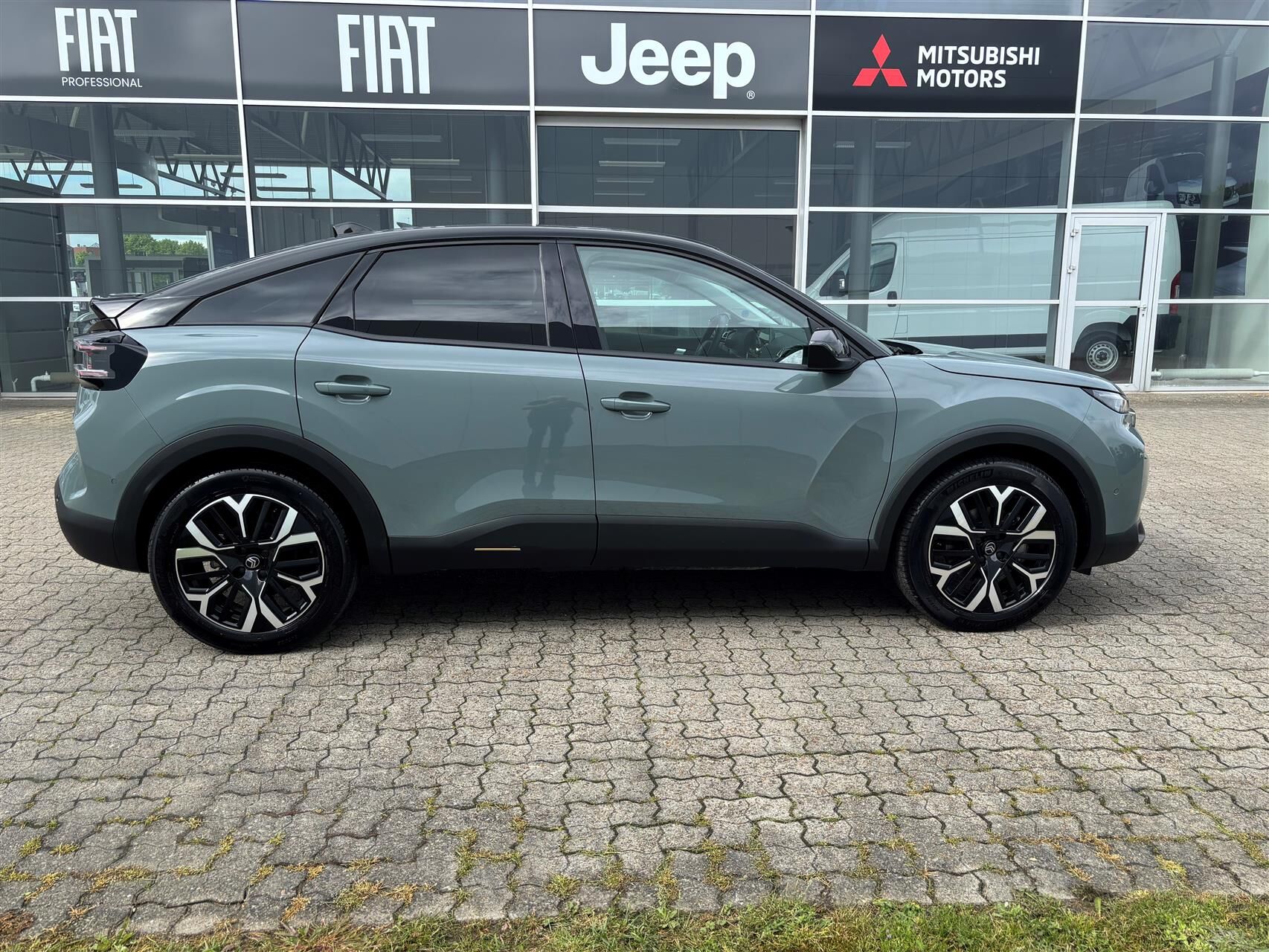 Billede af Citroën e-C4 EL Max 156HK 5d Aut.