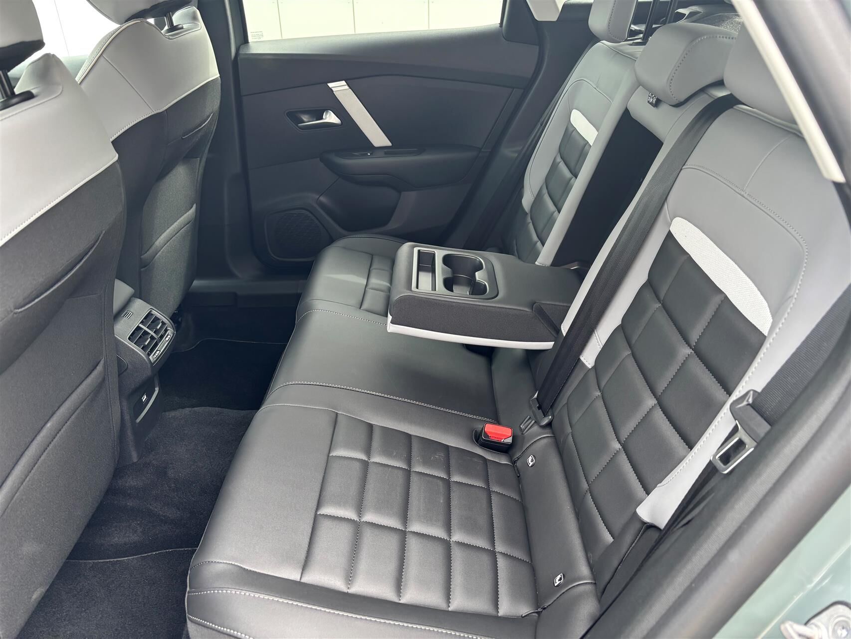 Billede af Citroën e-C4 EL Max 156HK 5d Aut.