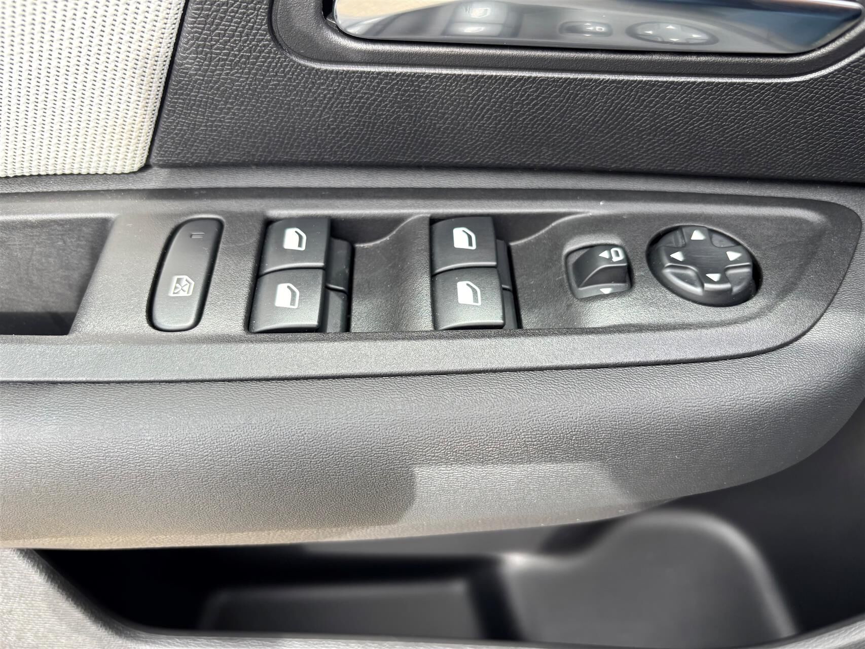 Billede af Citroën e-C4 EL Max 156HK 5d Aut.