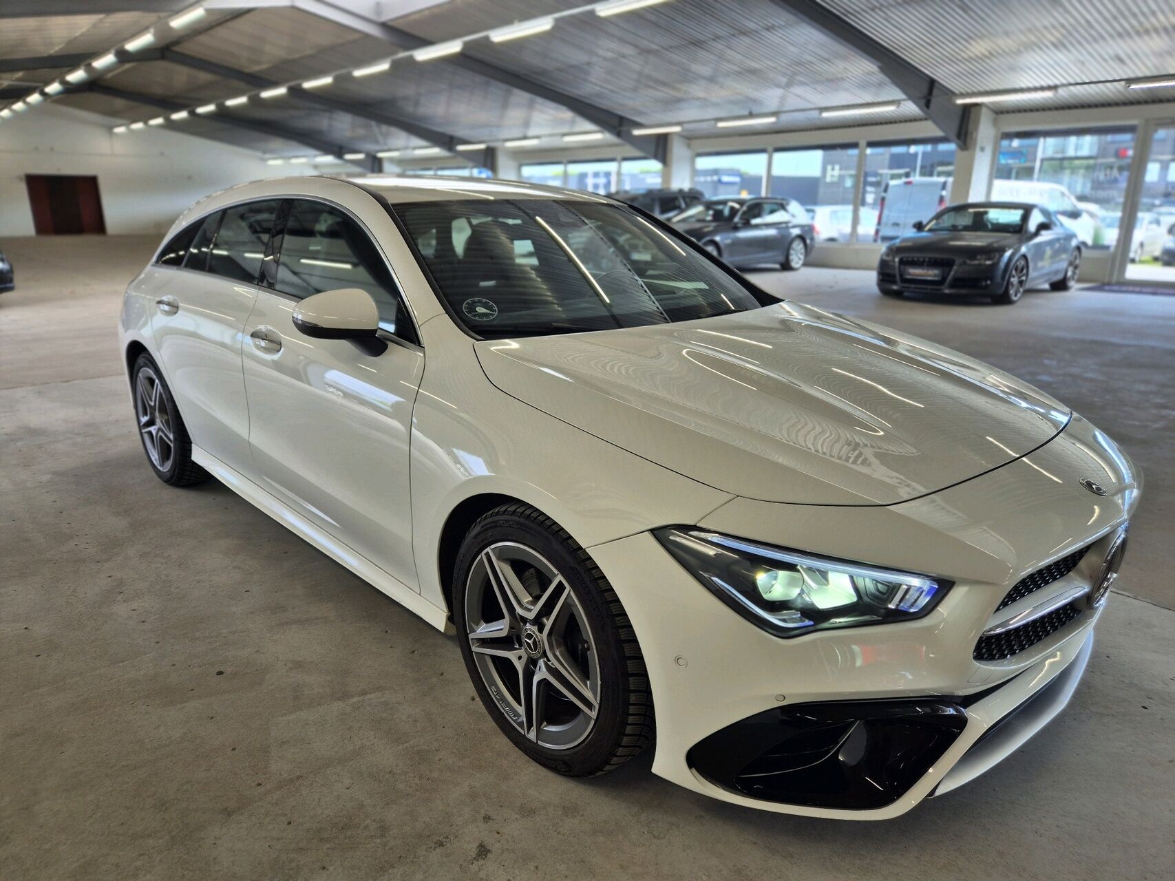Billede af Mercedes-Benz CLA200 d Shooting Brake 2,0 CDI AMG Line 8G-DCT 150HK Stc 8g Aut.
