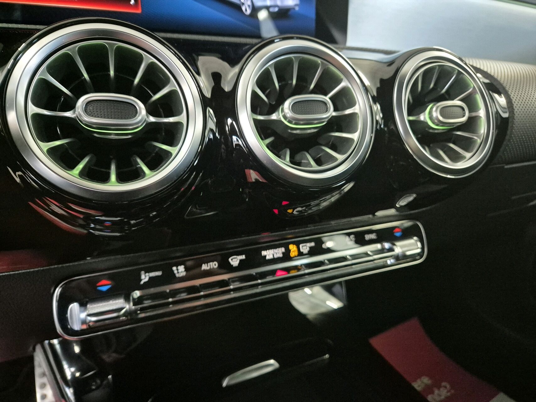 Billede af Mercedes-Benz CLA200 d Shooting Brake 2,0 CDI AMG Line 8G-DCT 150HK Stc 8g Aut.